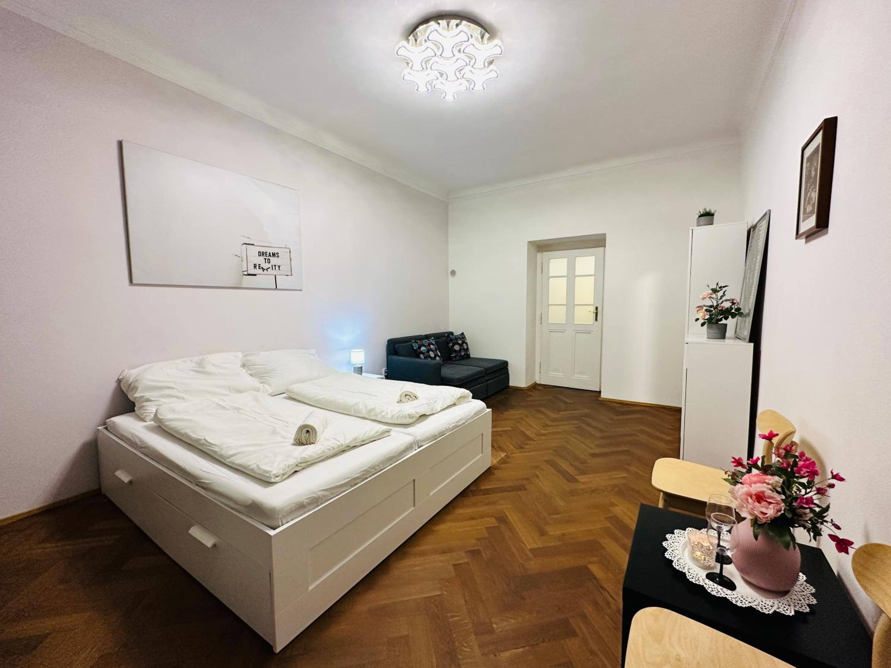 Maiselova Old Town Apartment