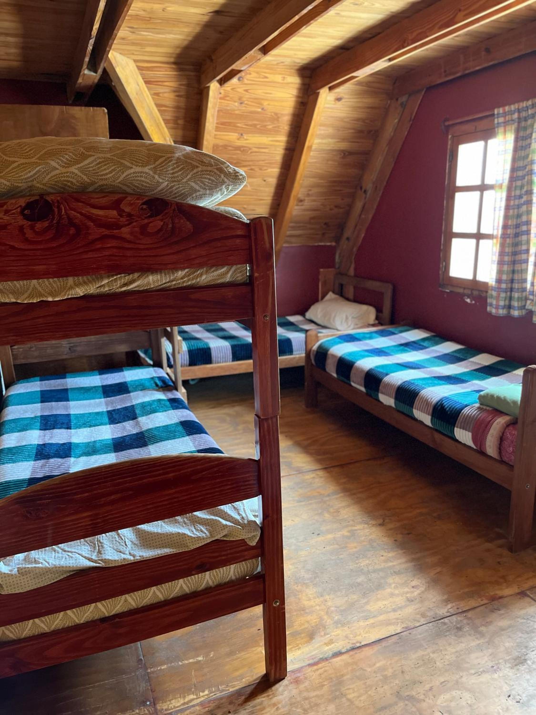 Hebes House Hostal