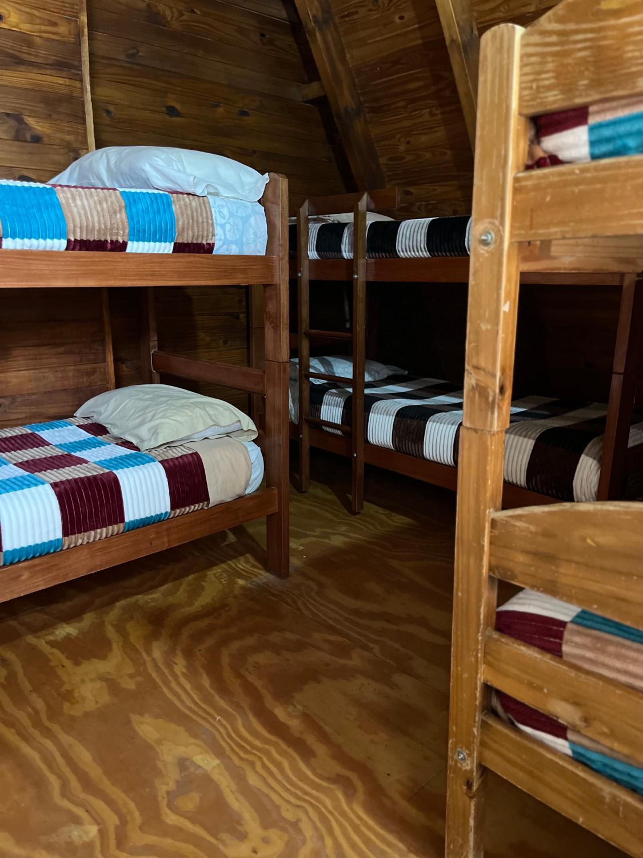 Hebes House Hostal