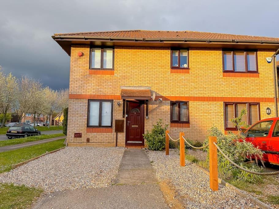 Elegant Home in Wavendon Gate MK