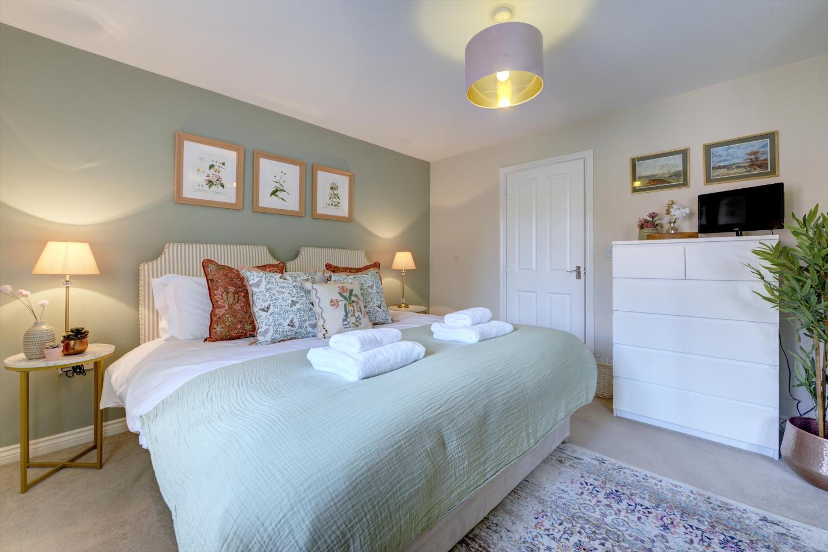 Market House by Spa Town Property - Spacious & Stylish Townhouse with Free Parking Near to Stratford-upon-Avon, Warwick & Solihull view 4