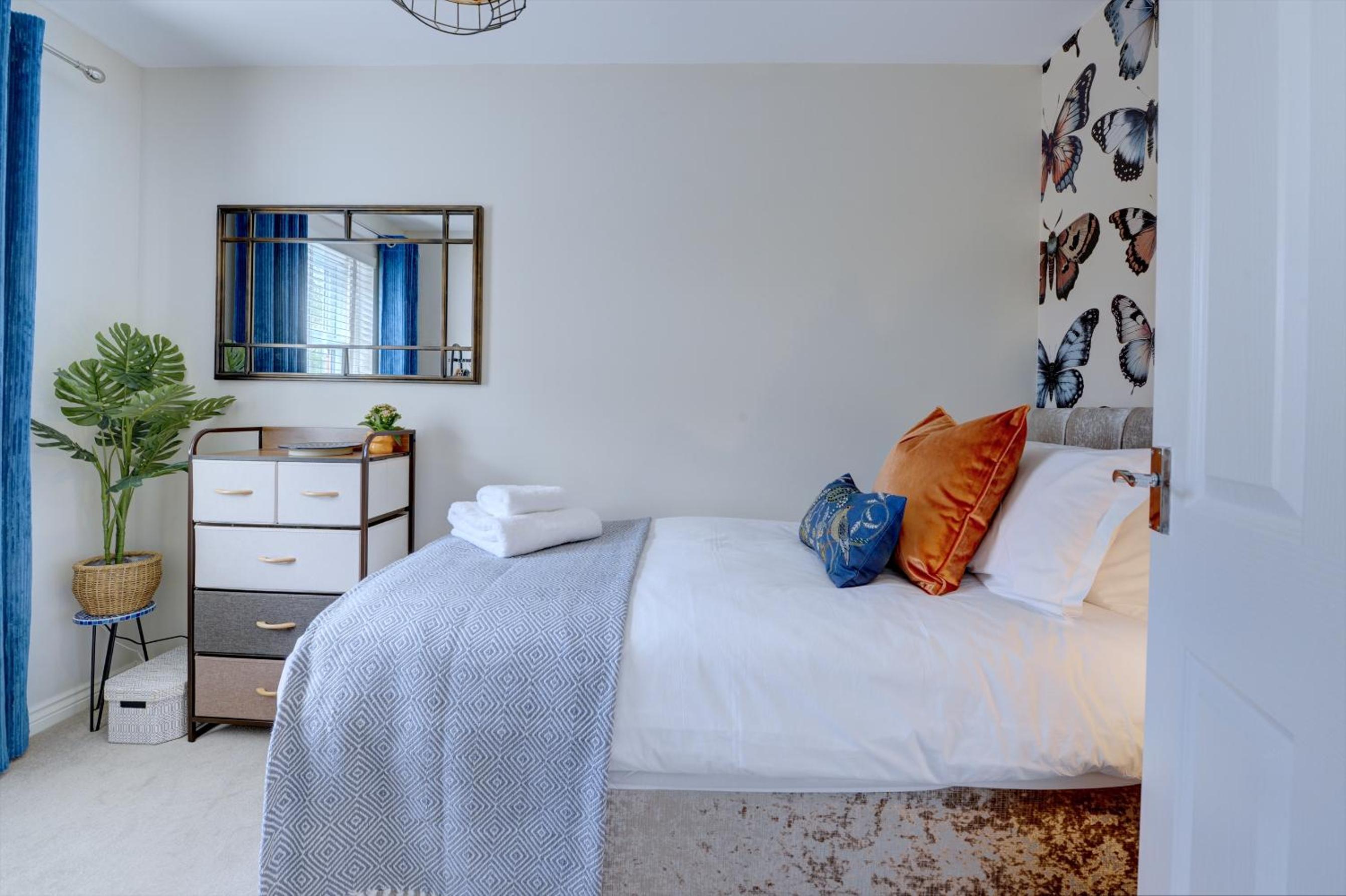 Market House by Spa Town Property - Spacious & Stylish Townhouse with Free Parking Near to Stratford-upon-Avon, Warwick & Solihull view 5