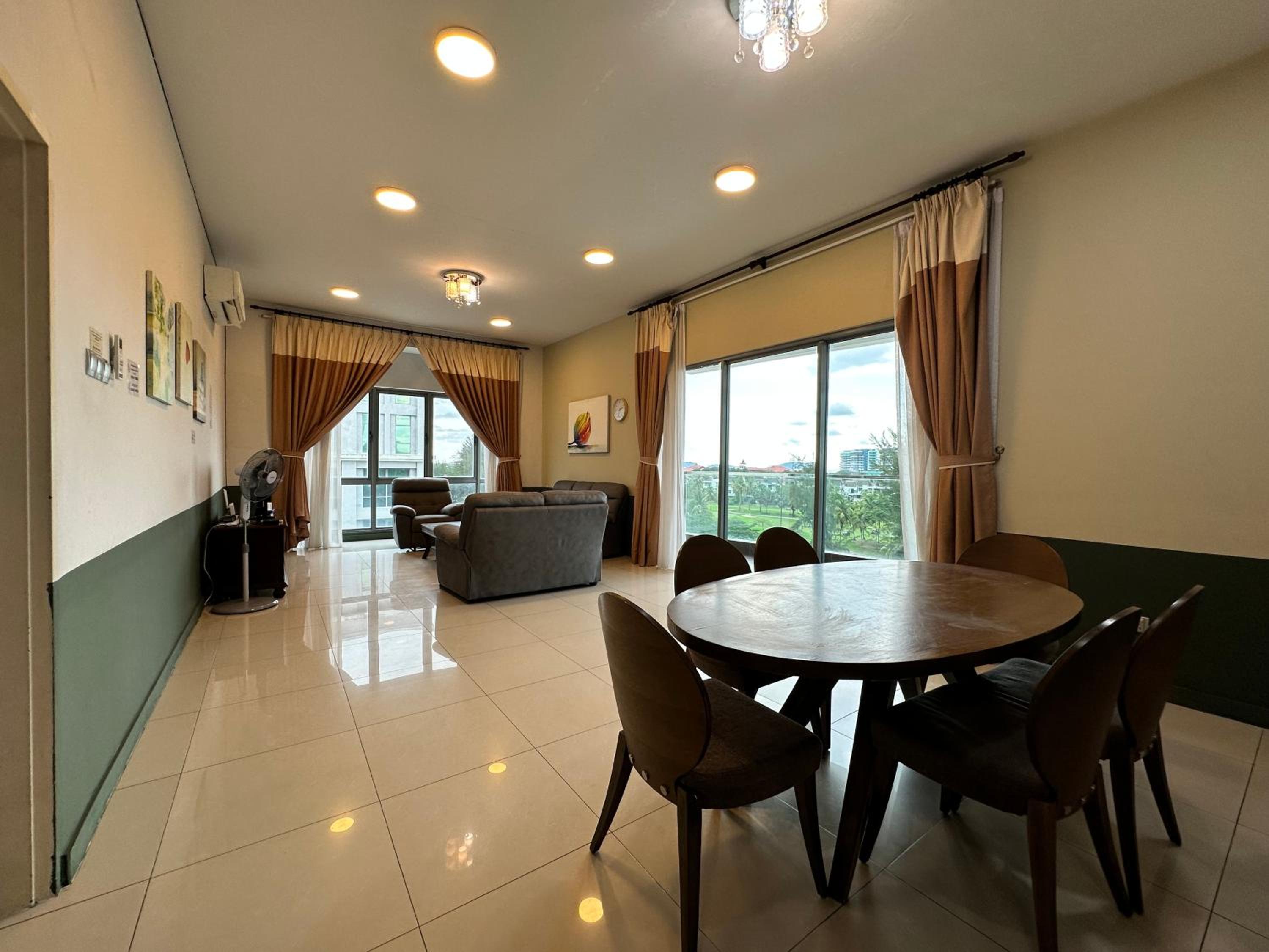 Hotel L Homestay THE LOFT IMAGO Spacious House Big Family - Image 1