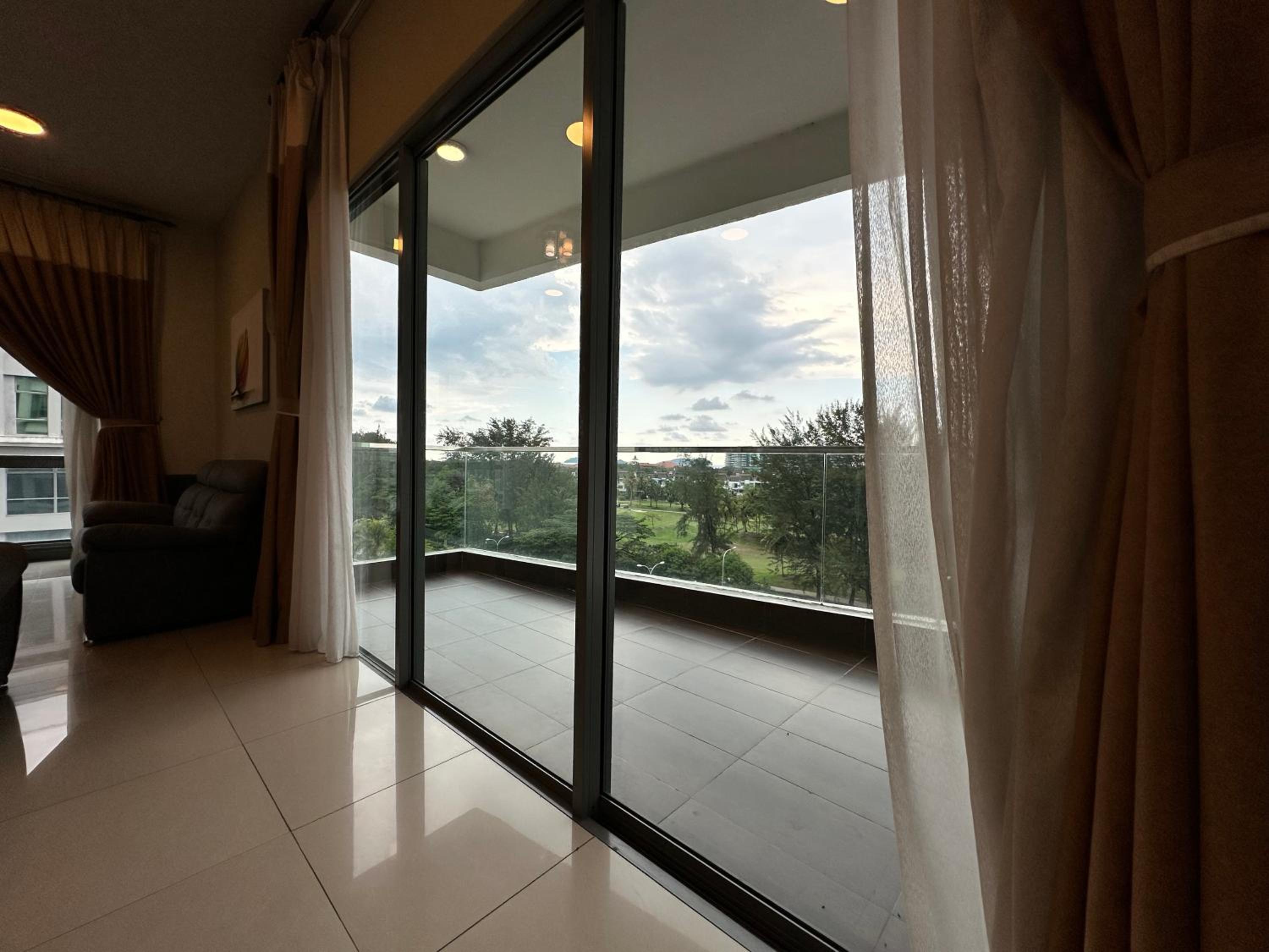 L Homestay THE LOFT IMAGO Spacious House Big Family