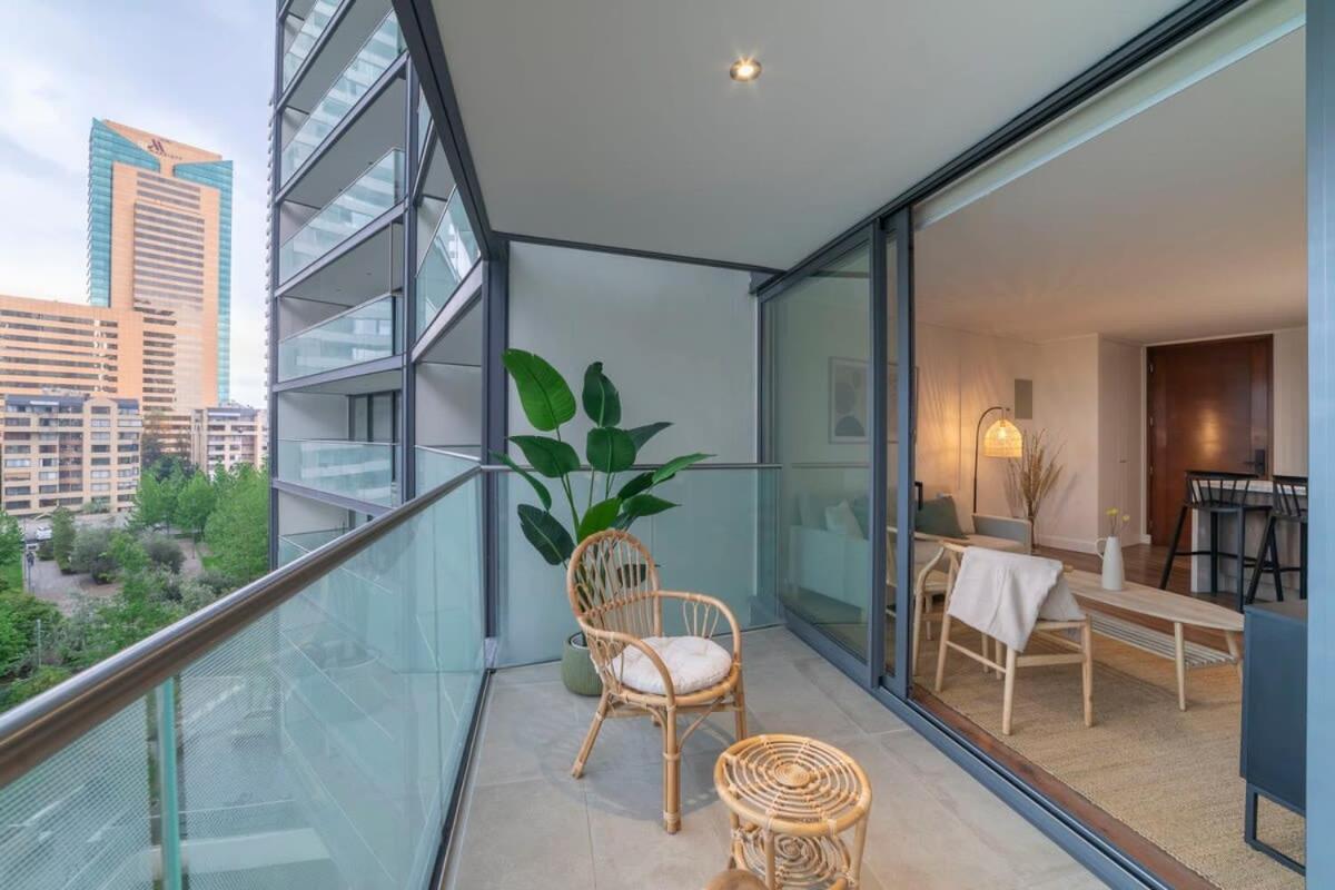 Descubre la Elegancia 2 habitaciones en Las Condes