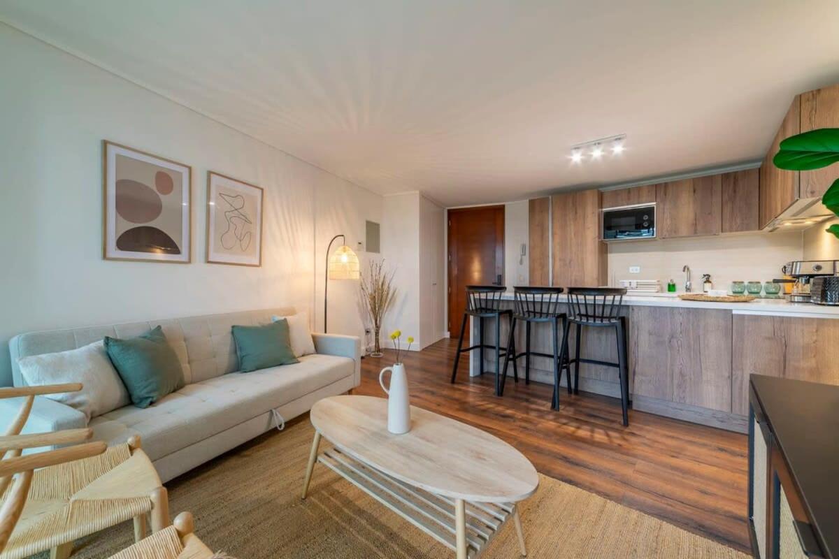 Descubre la Elegancia 2 habitaciones en Las Condes
