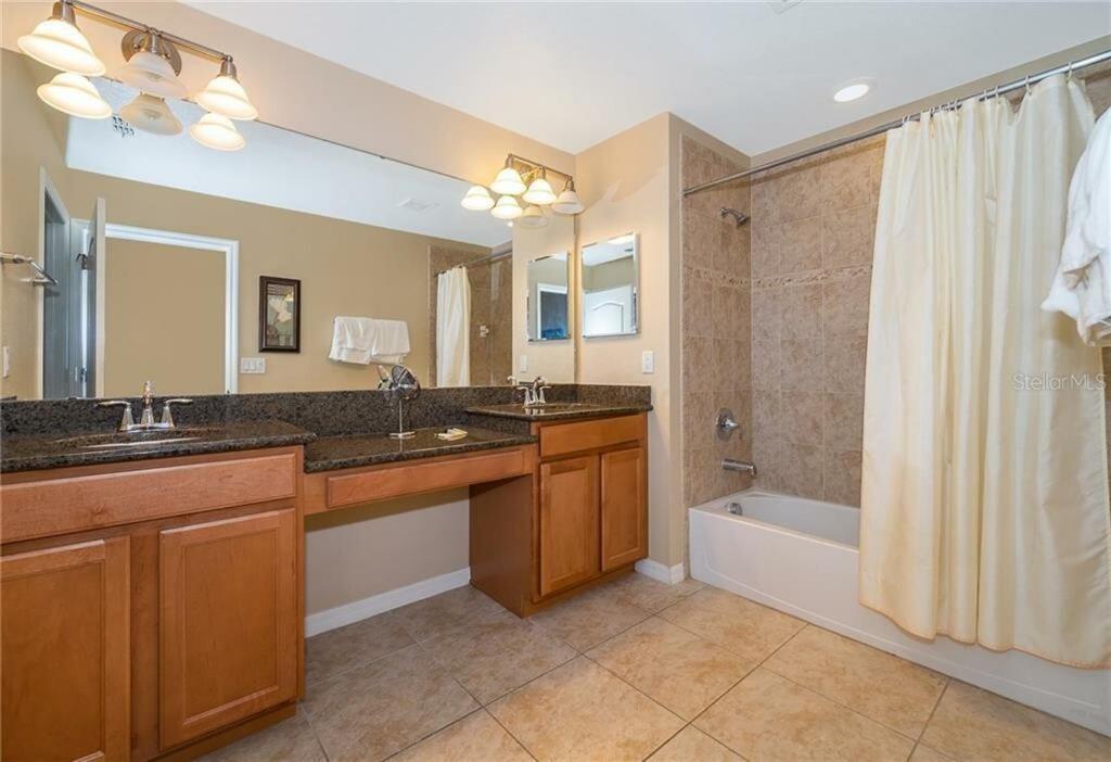 Comfy 5BR4BA in Paradise Palms Resort
