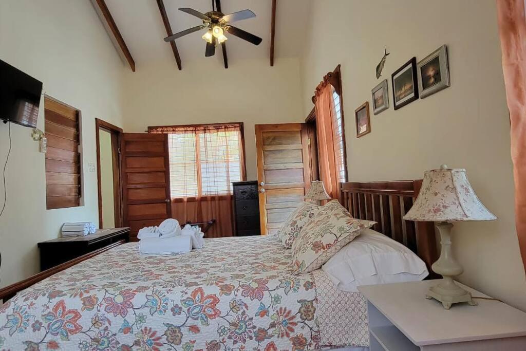 Villa Hermosa- 2 Bedroom Home