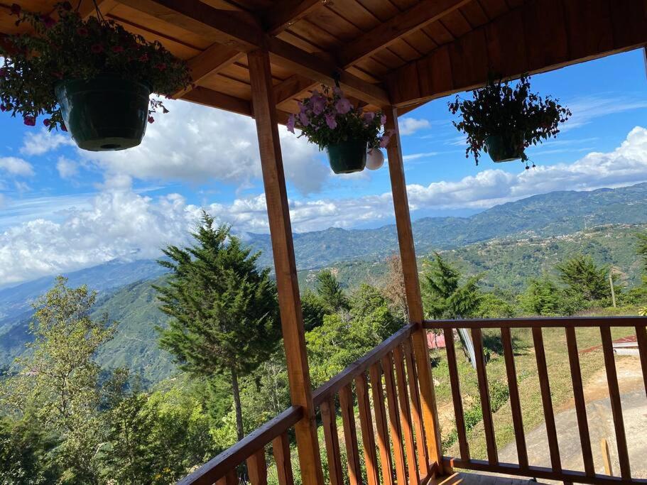 Cabaña Princesa Roja - PERFECT view of the valley!
