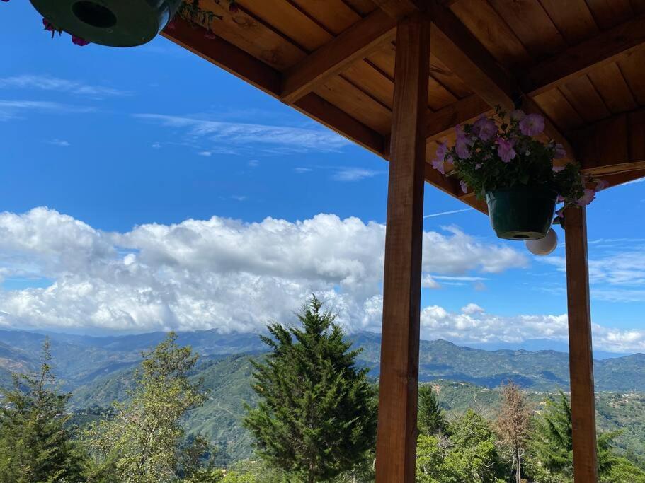 Cabaña Princesa Roja - PERFECT view of the valley!