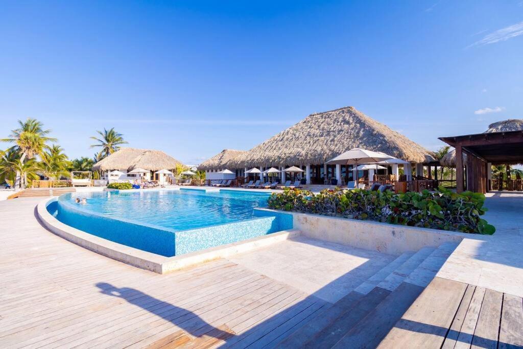 Relaxing and Peaceful 2 bedroom at Hard Rock view 5