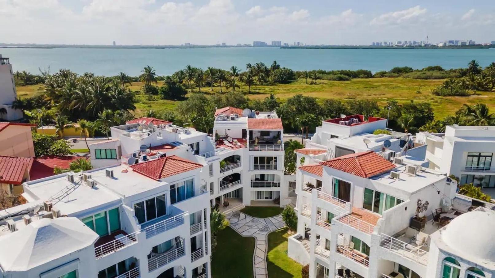 Hotel Zone Oceanside 2 Bedroom 2 Bath Condo