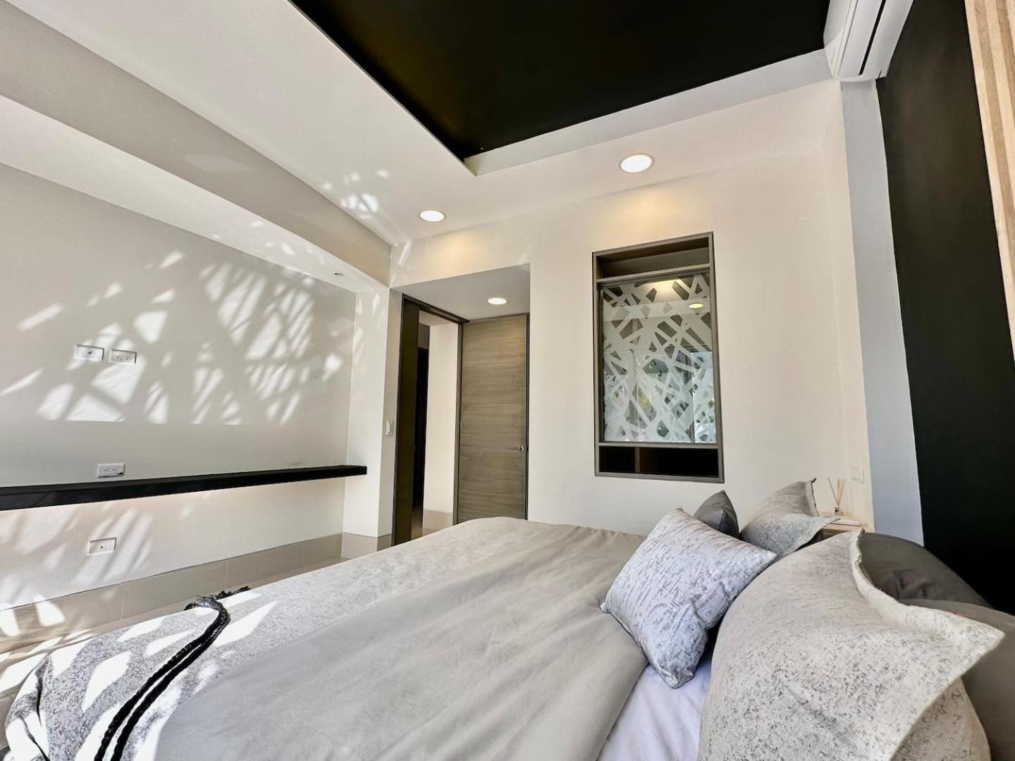 Hotel Zone Oceanside 2 Bedroom 2 Bath Condo