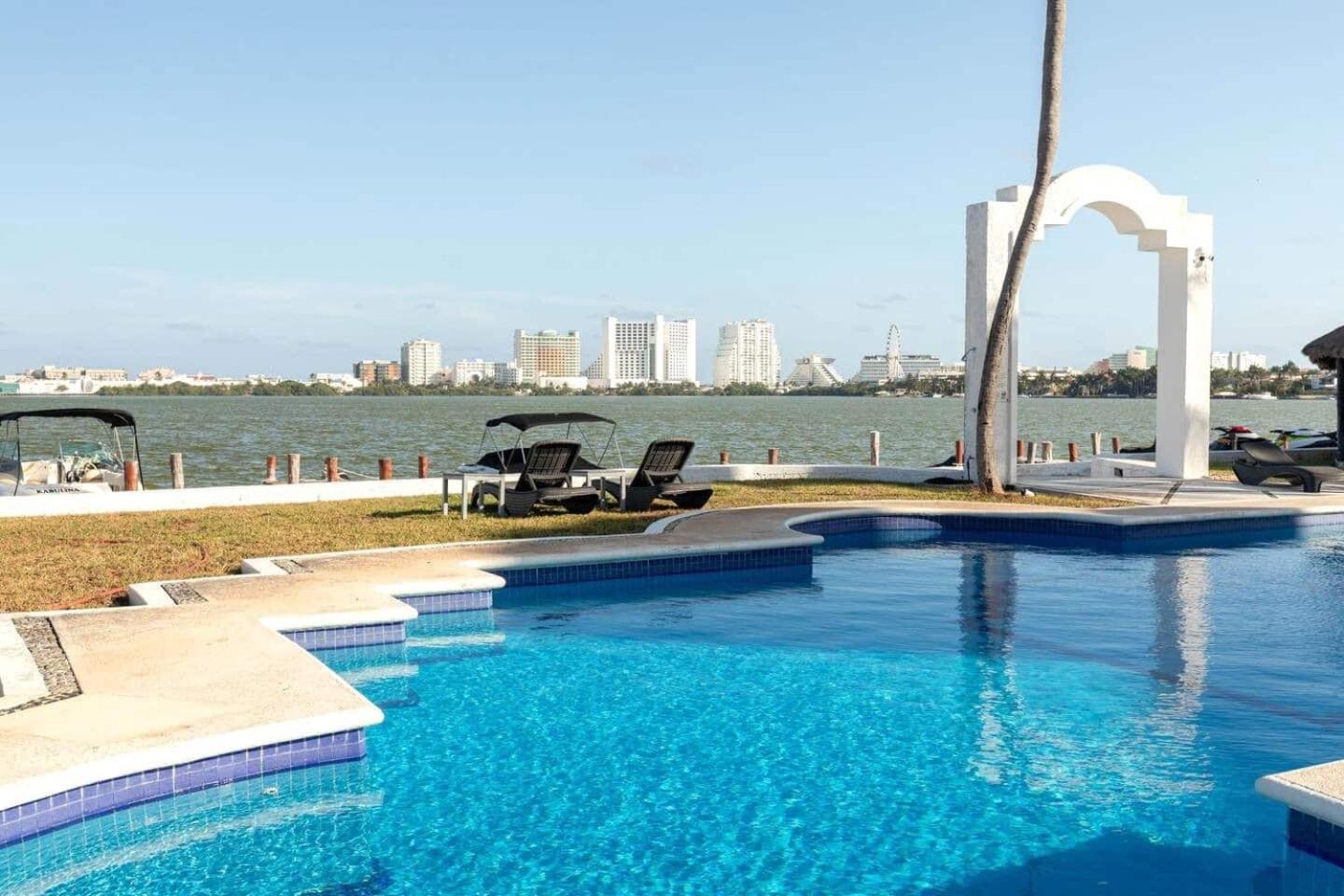 Hotel Zone Oceanside 2 Bedroom 2 Bath Condo