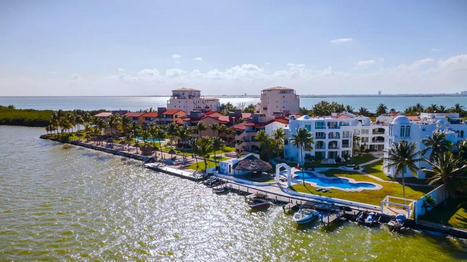 Hotel Zone Oceanside 2 Bedroom 2 Bath Condo