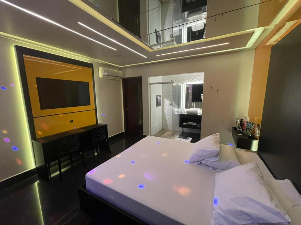 Eros Motel