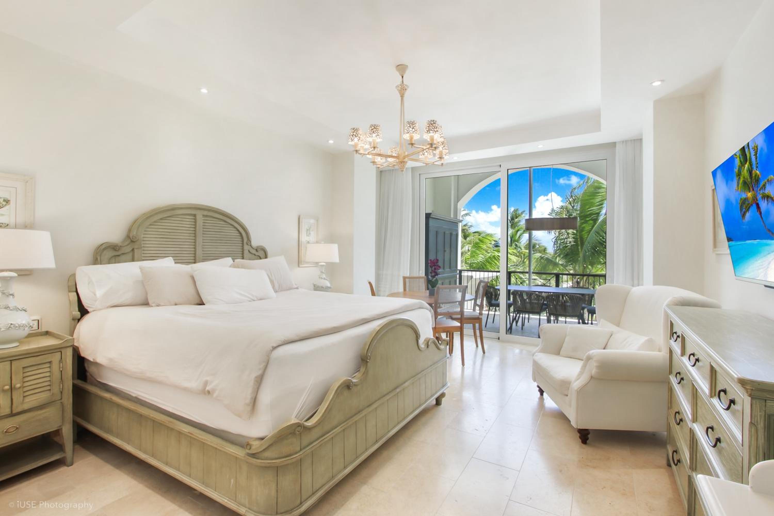 AQM Beachfront Paradise! 3BDR at Api Beach, Cap Cana view 4