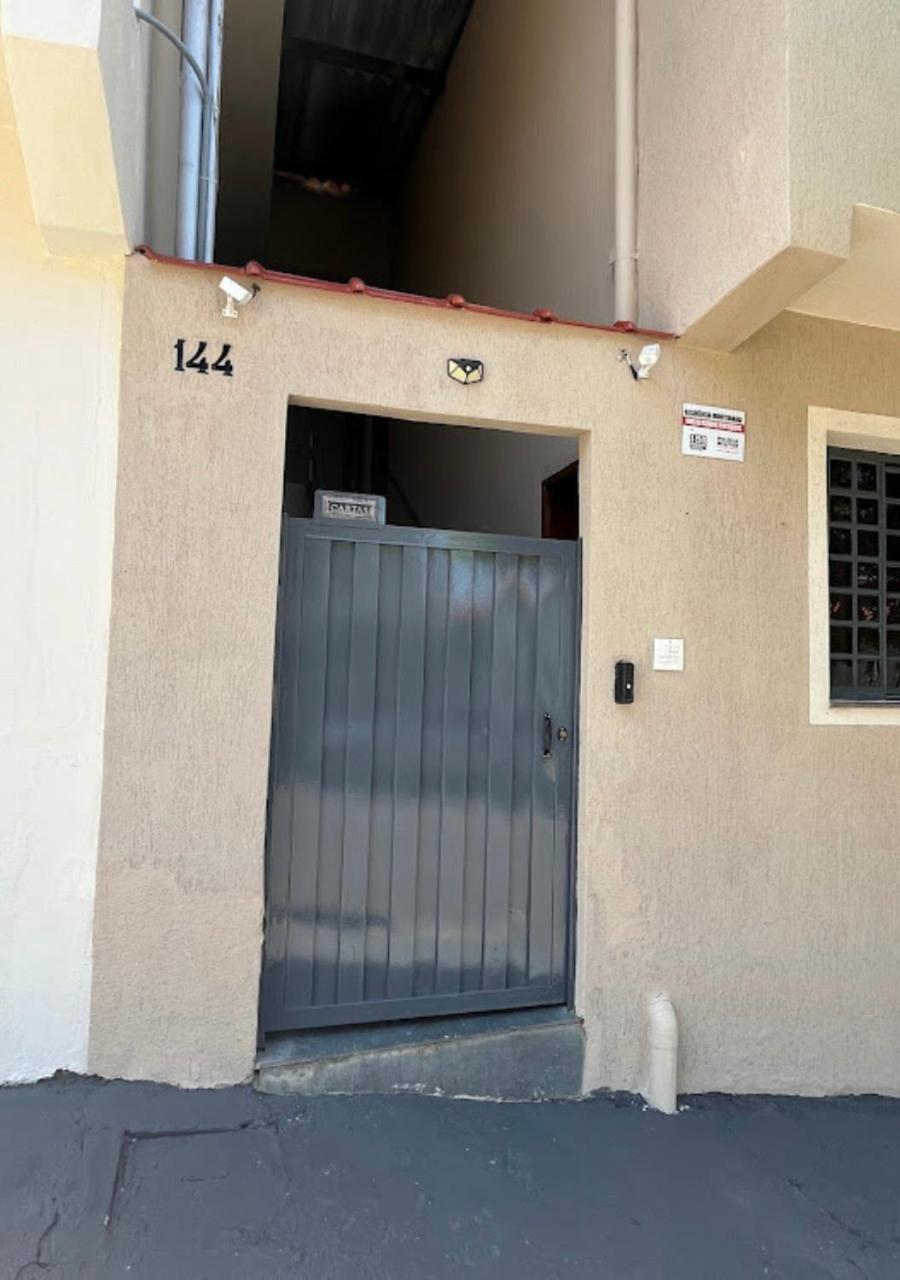 Apt superior com 2 qtos e 1 vaga