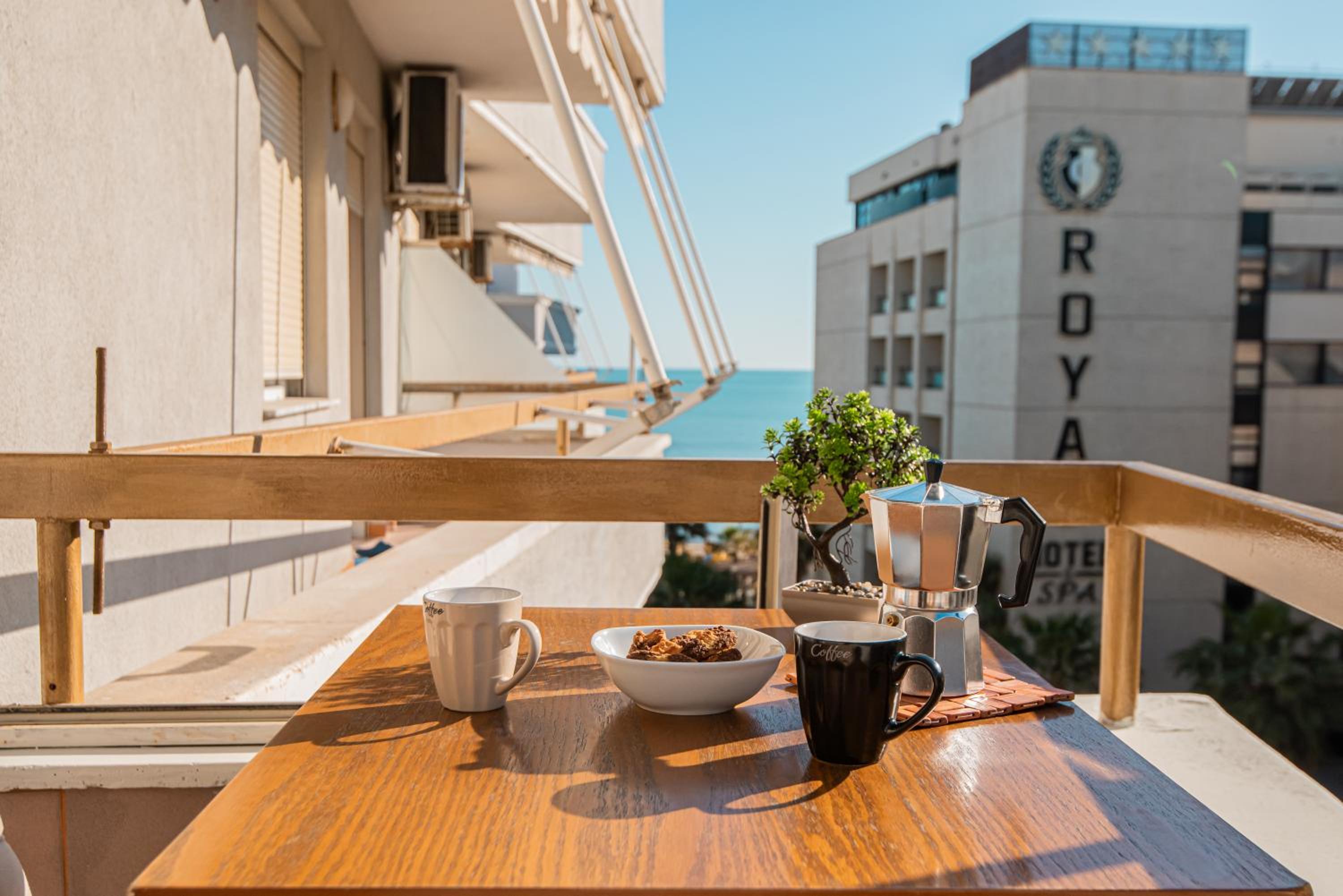 Vivi's Seaside Apartment