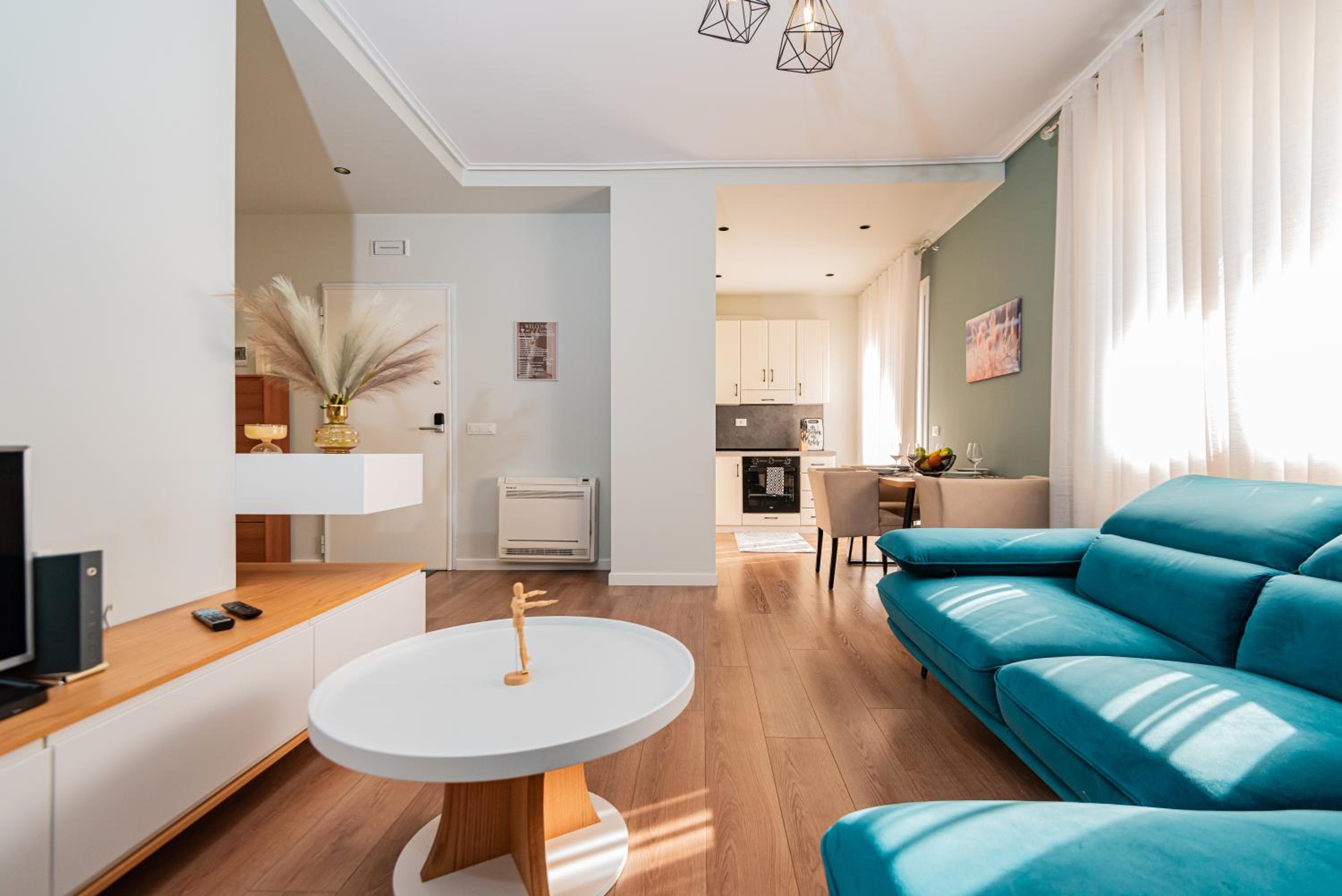 Vivi's Seaside Apartment