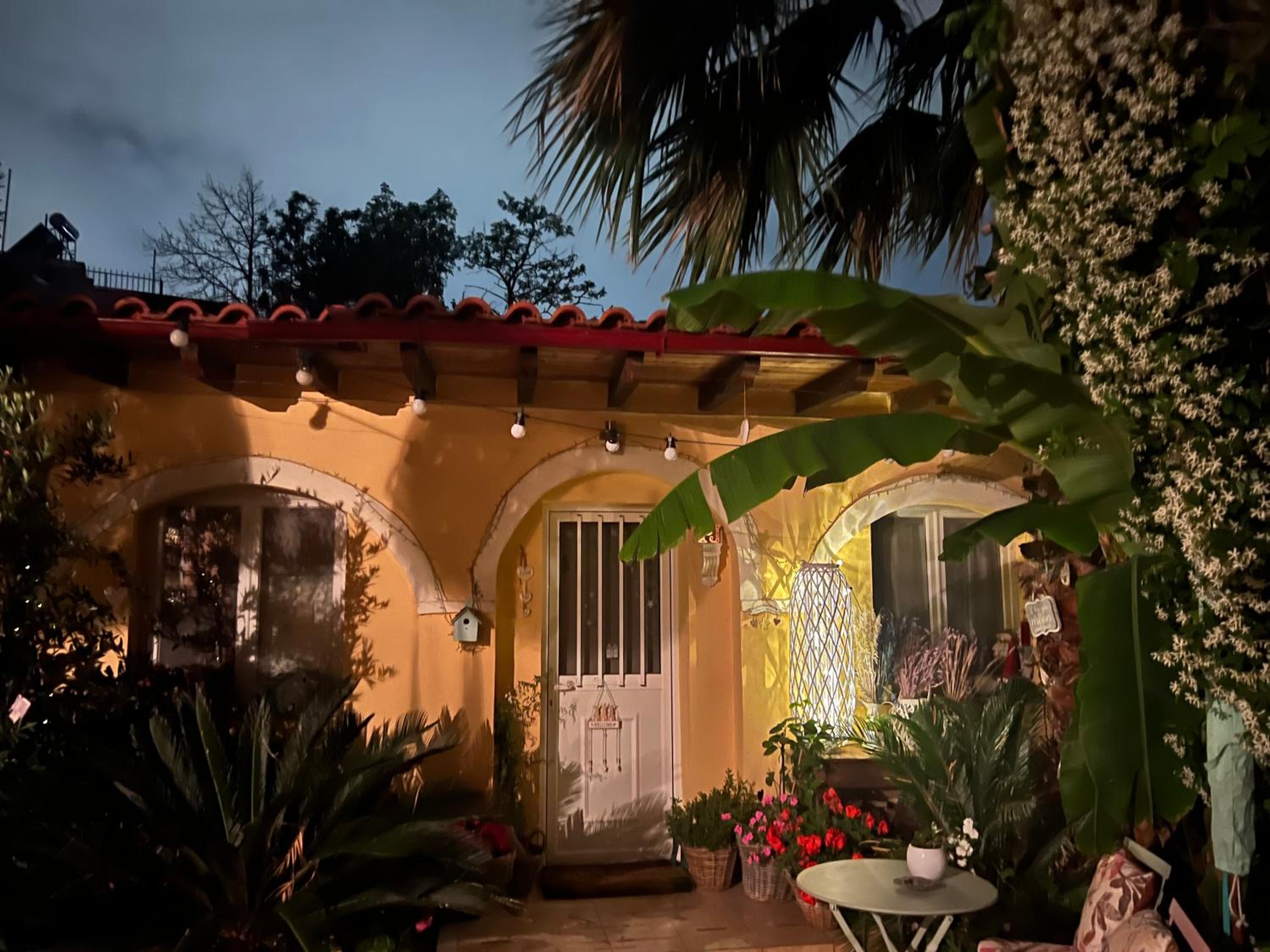 PJ GARDEN HOUSE