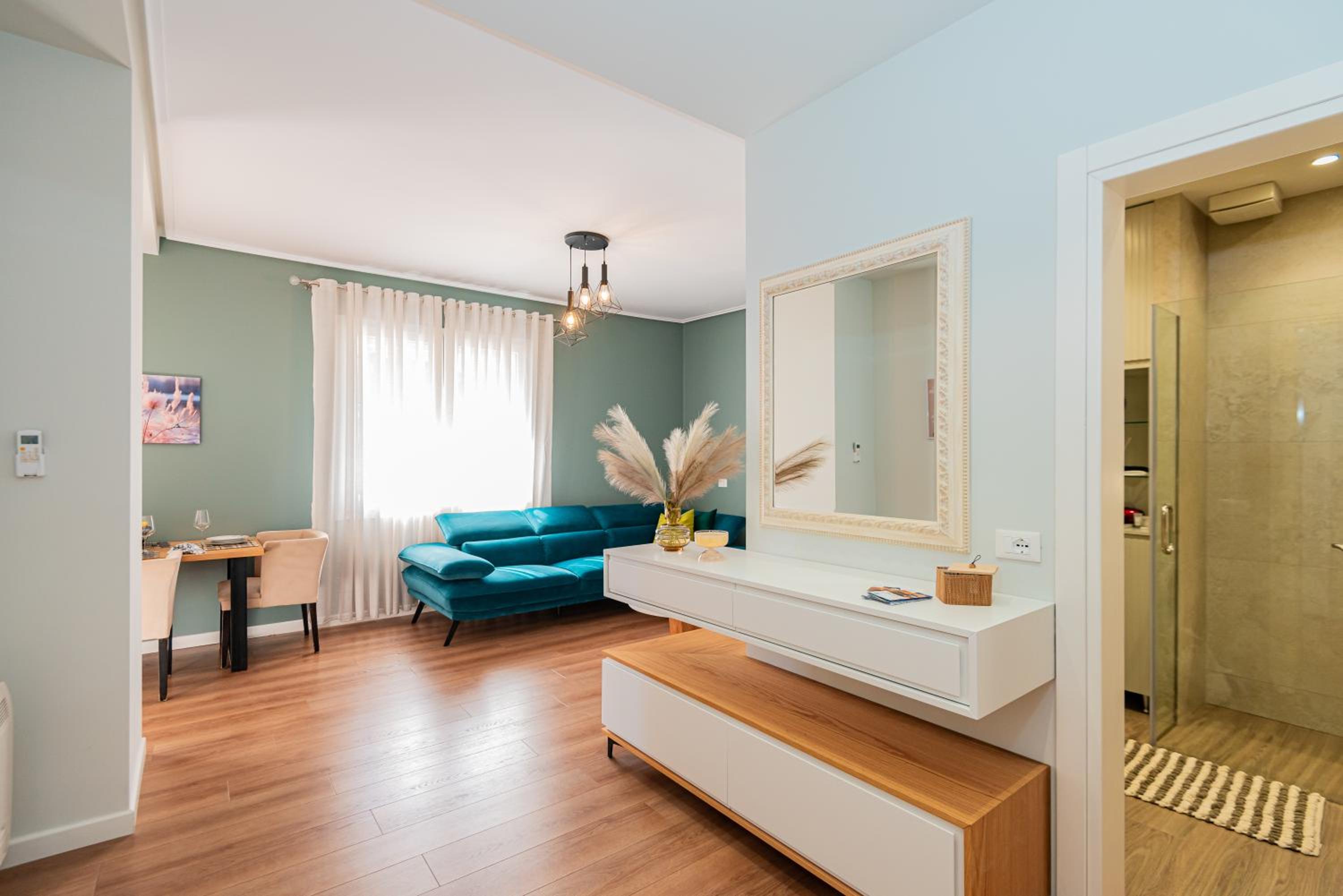 Vivi's Seaside Apartment
