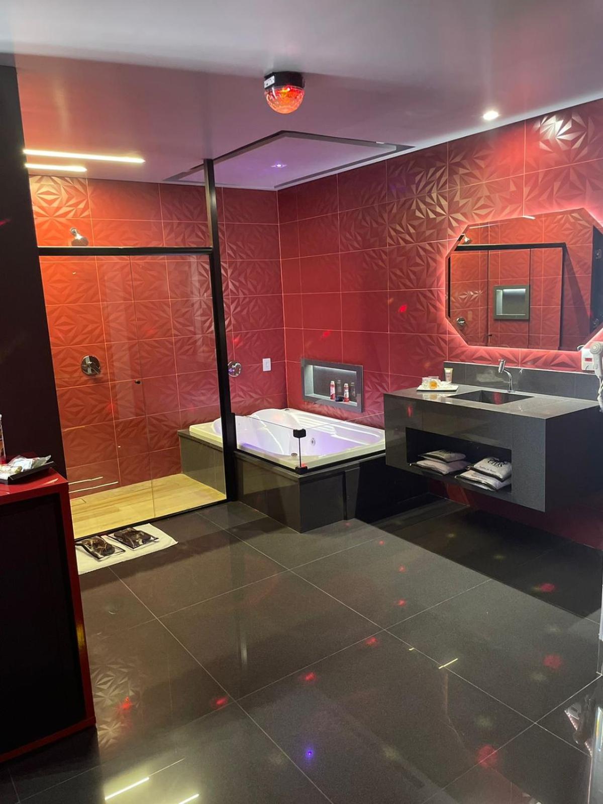 Eros Motel