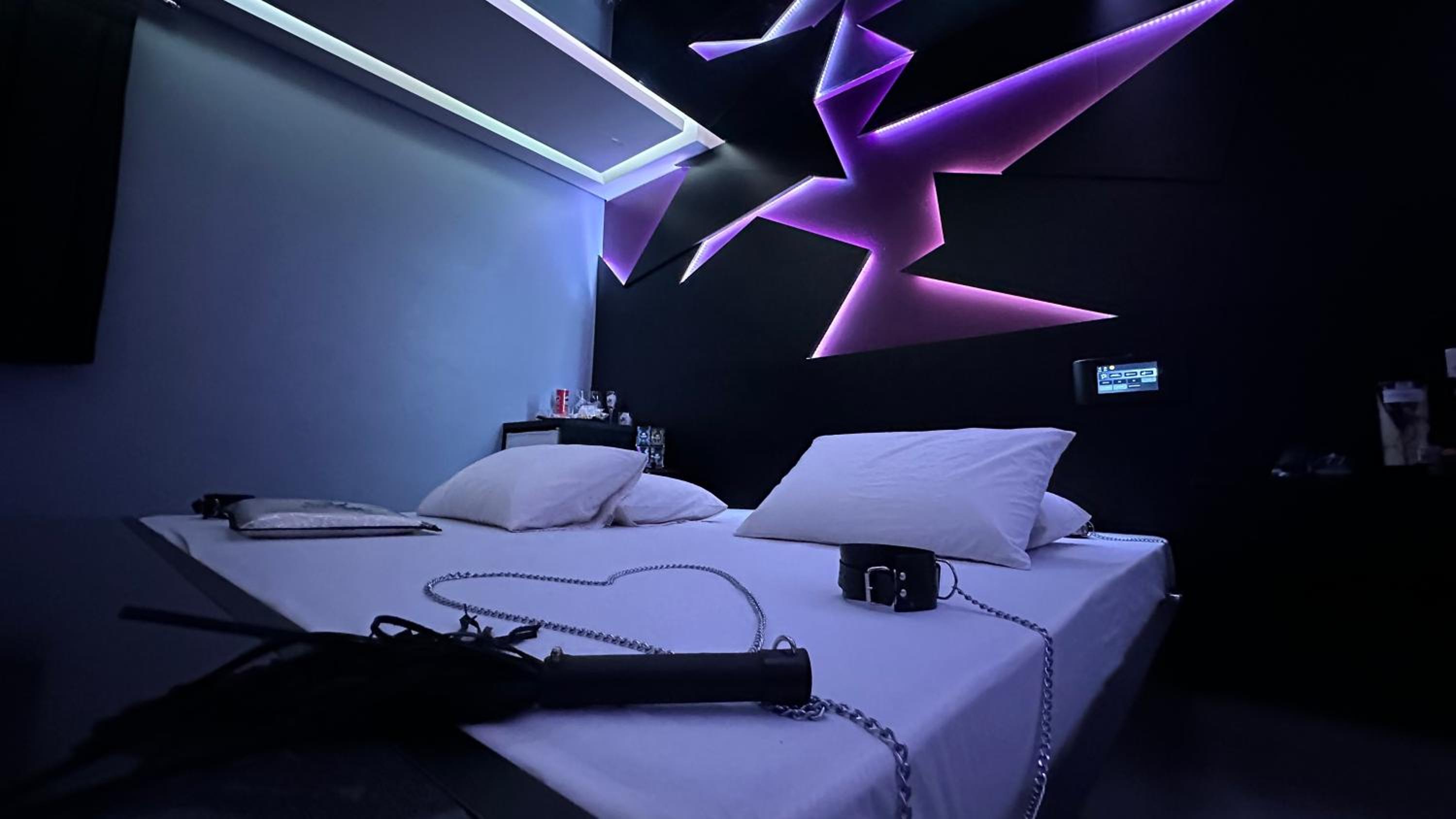 Eros Motel