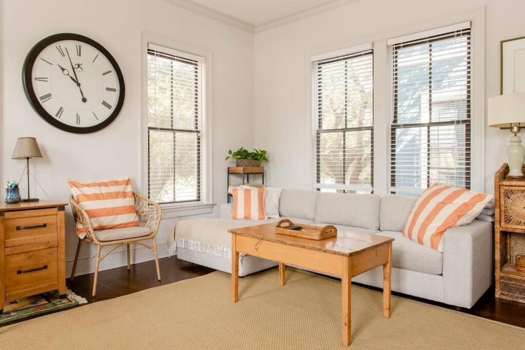 Elegant Sunlit Home with Private Rooftop Oasis view 5