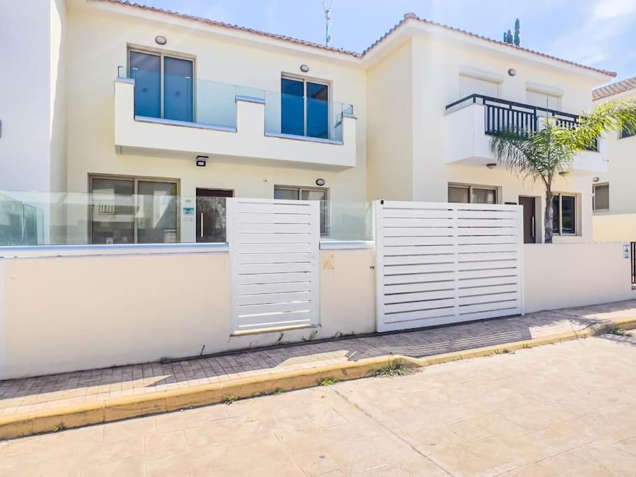 Pernera Seaside Villa - Sun, Sea, Poolside Bliss