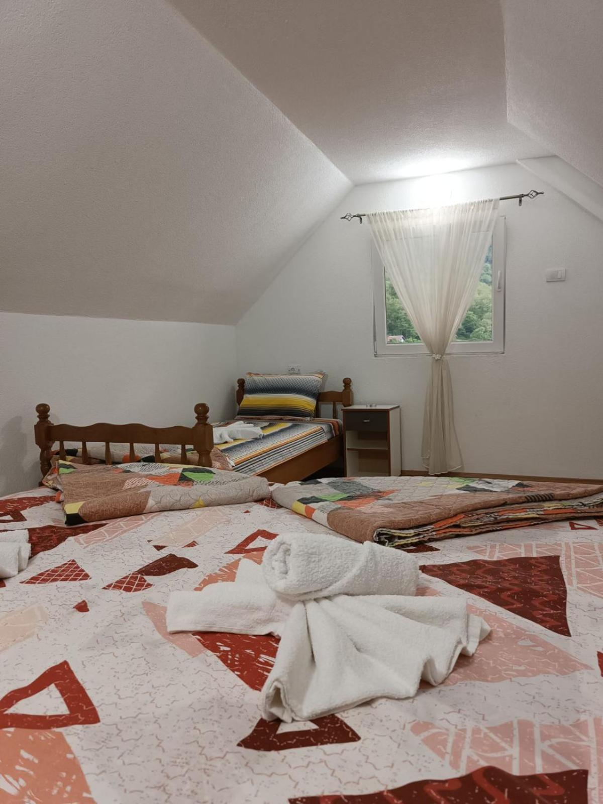 Apartmani Lena