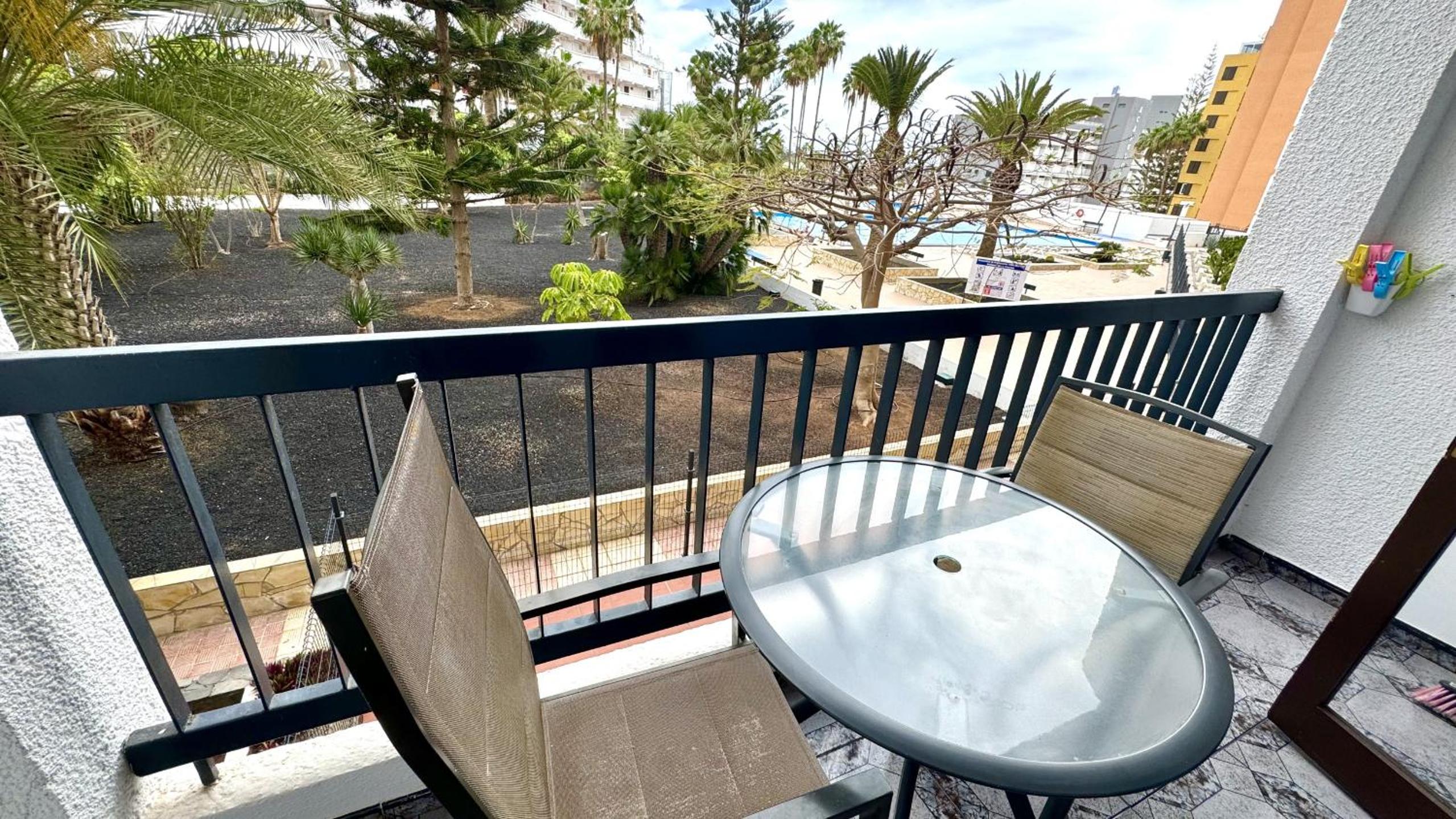 Costa Adeje Sun by Deihu Experiences en Playa de las Americas — balance & terrace