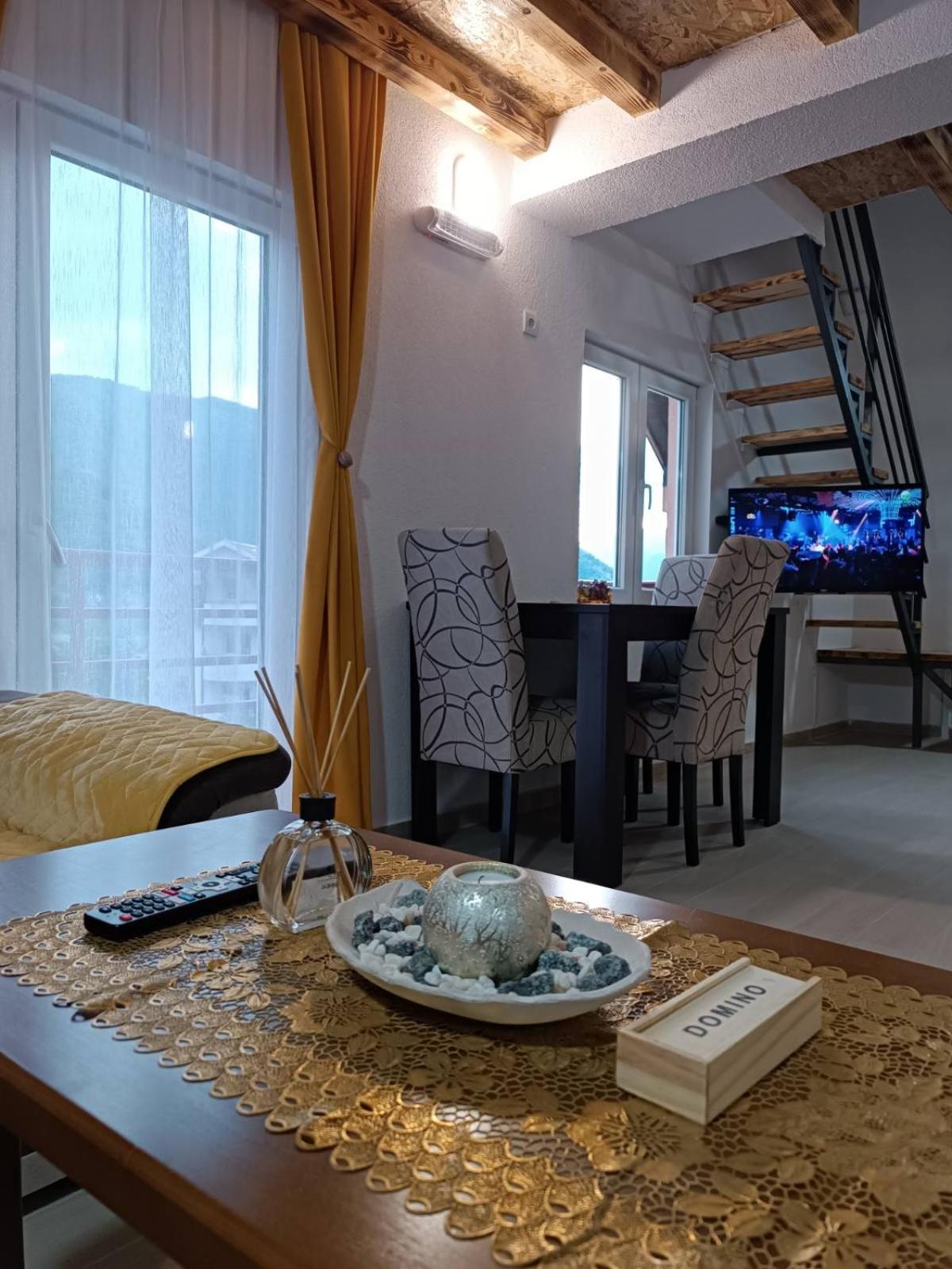 Apartmani Lena