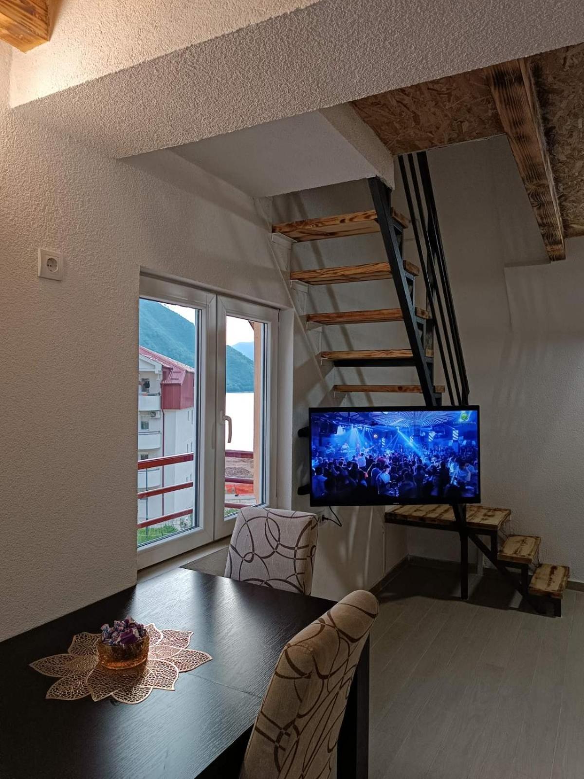 Apartmani Lena