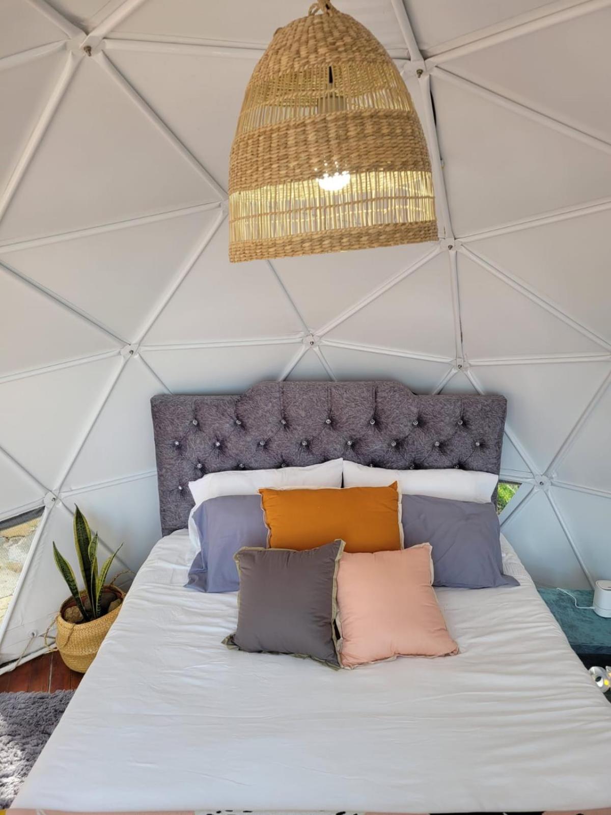 Glamping Sol & Luna VR