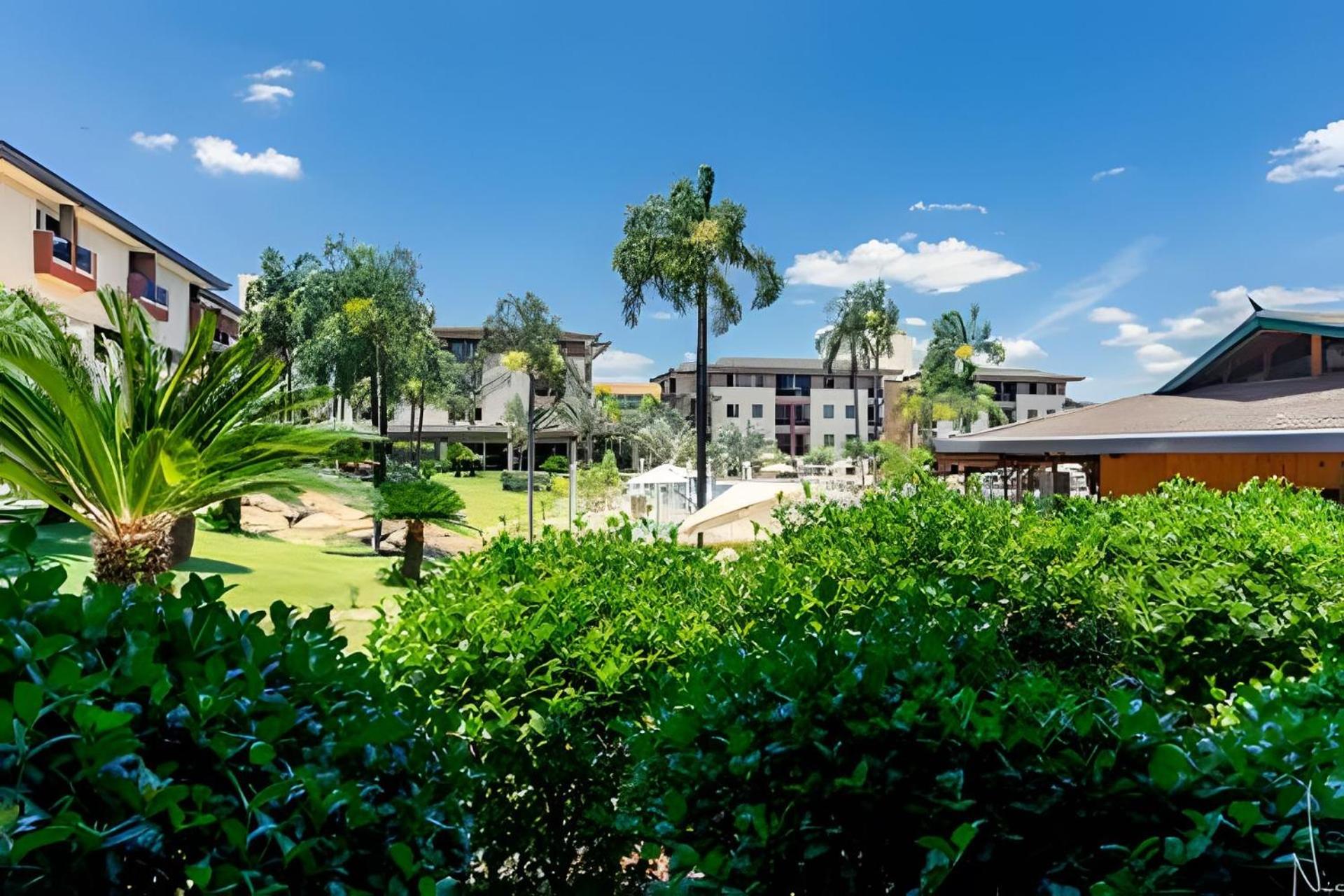 Life Resort beira lago próx a esplanada