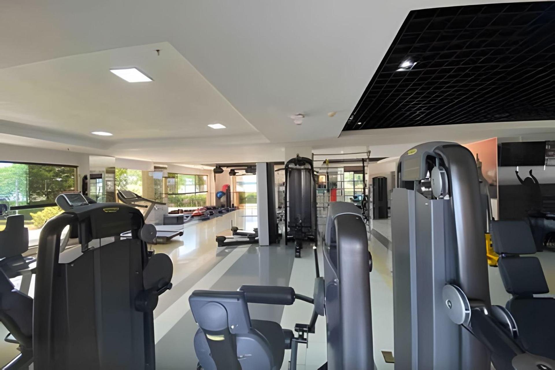 Life Resort beira lago próx a esplanada
