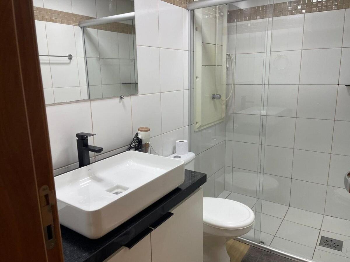 Life Resort beira lago próx a esplanada