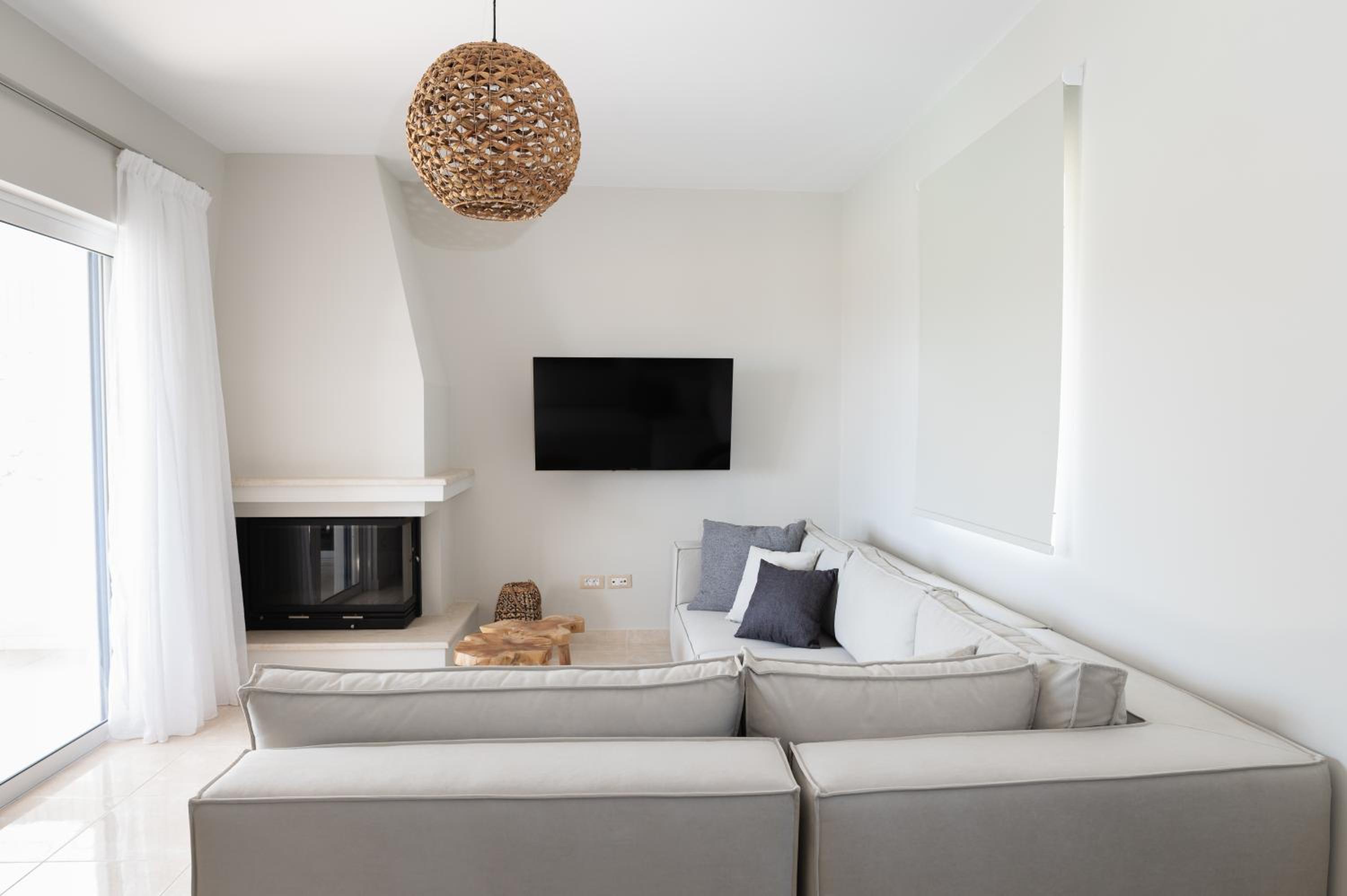 Vasilopoulos Residences - Villa Kalliste photo 2