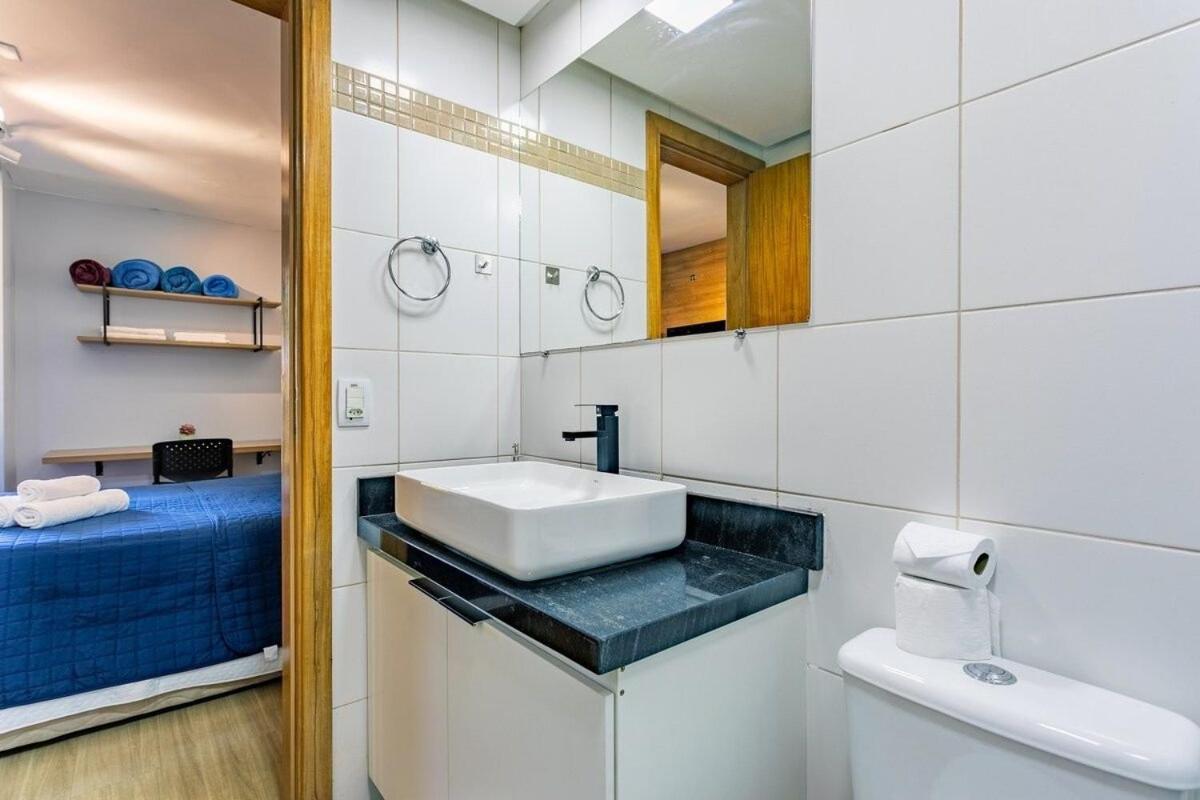 Life Resort beira lago próx a esplanada