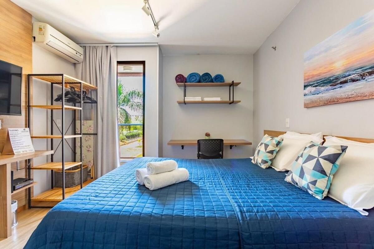 Life Resort beira lago próx a esplanada