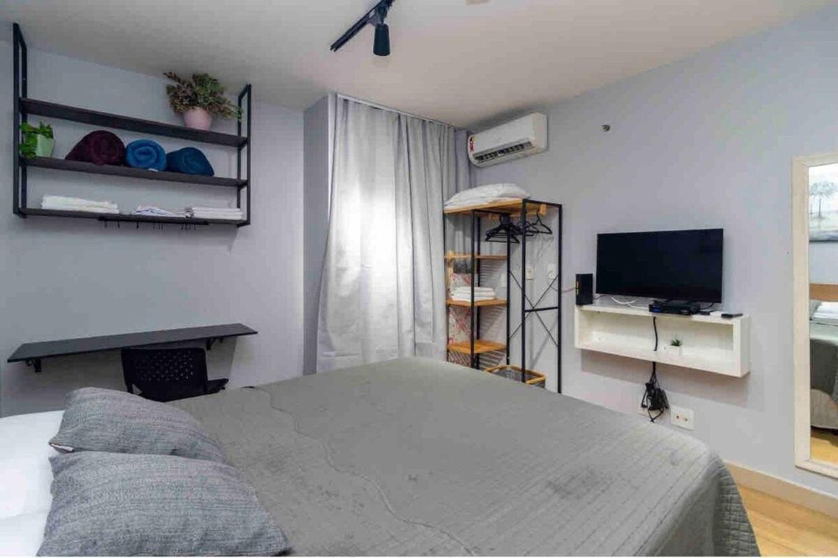 Life Resort beira lago próx a esplanada