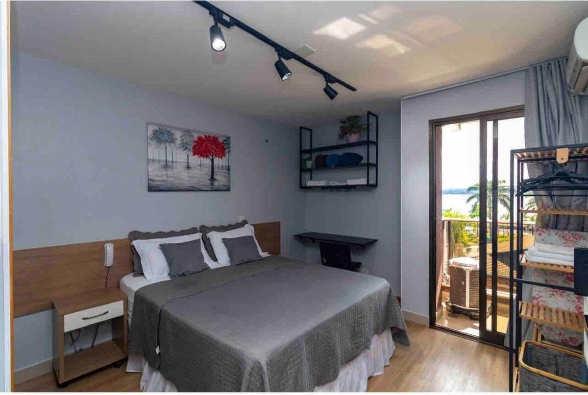Life Resort beira lago próx a esplanada