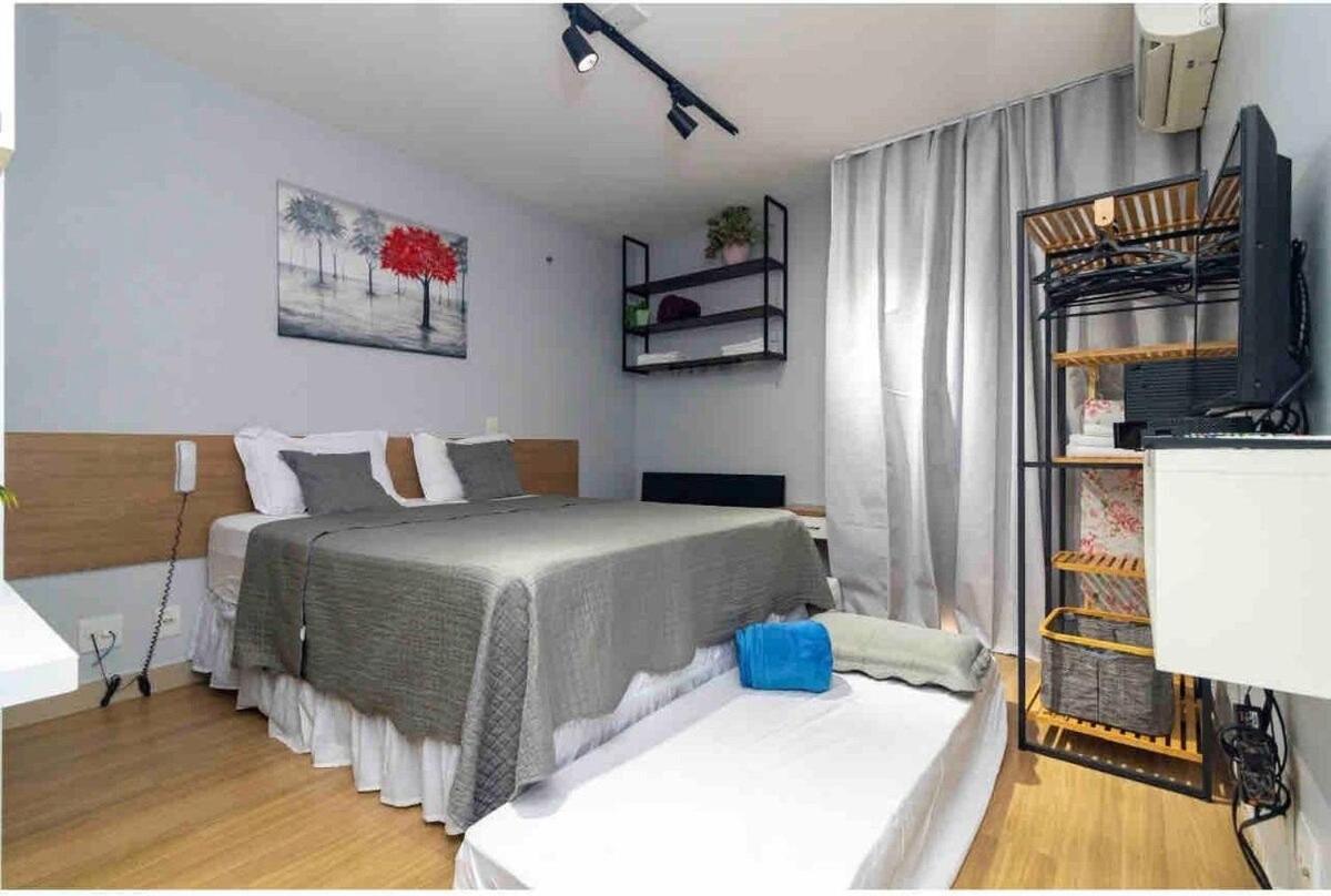Life Resort beira lago próx a esplanada