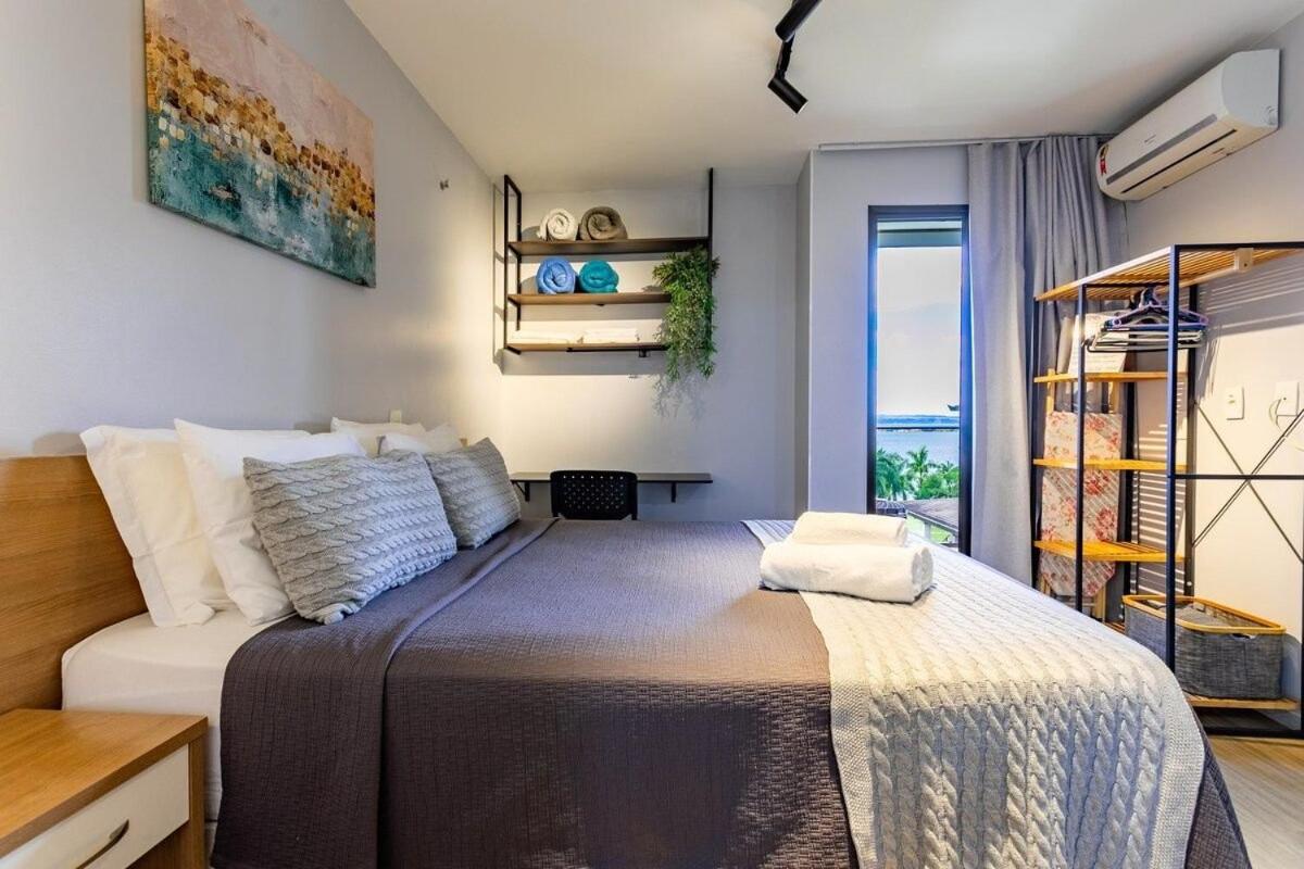 Life Resort beira lago próx a esplanada