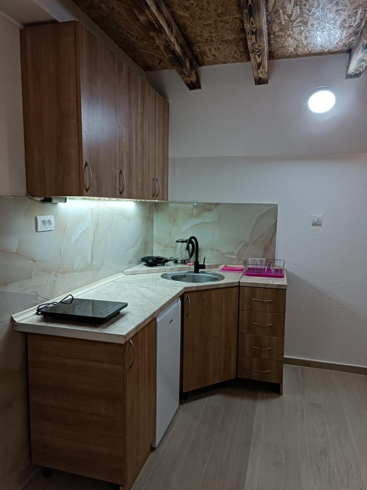 Apartmani Lena