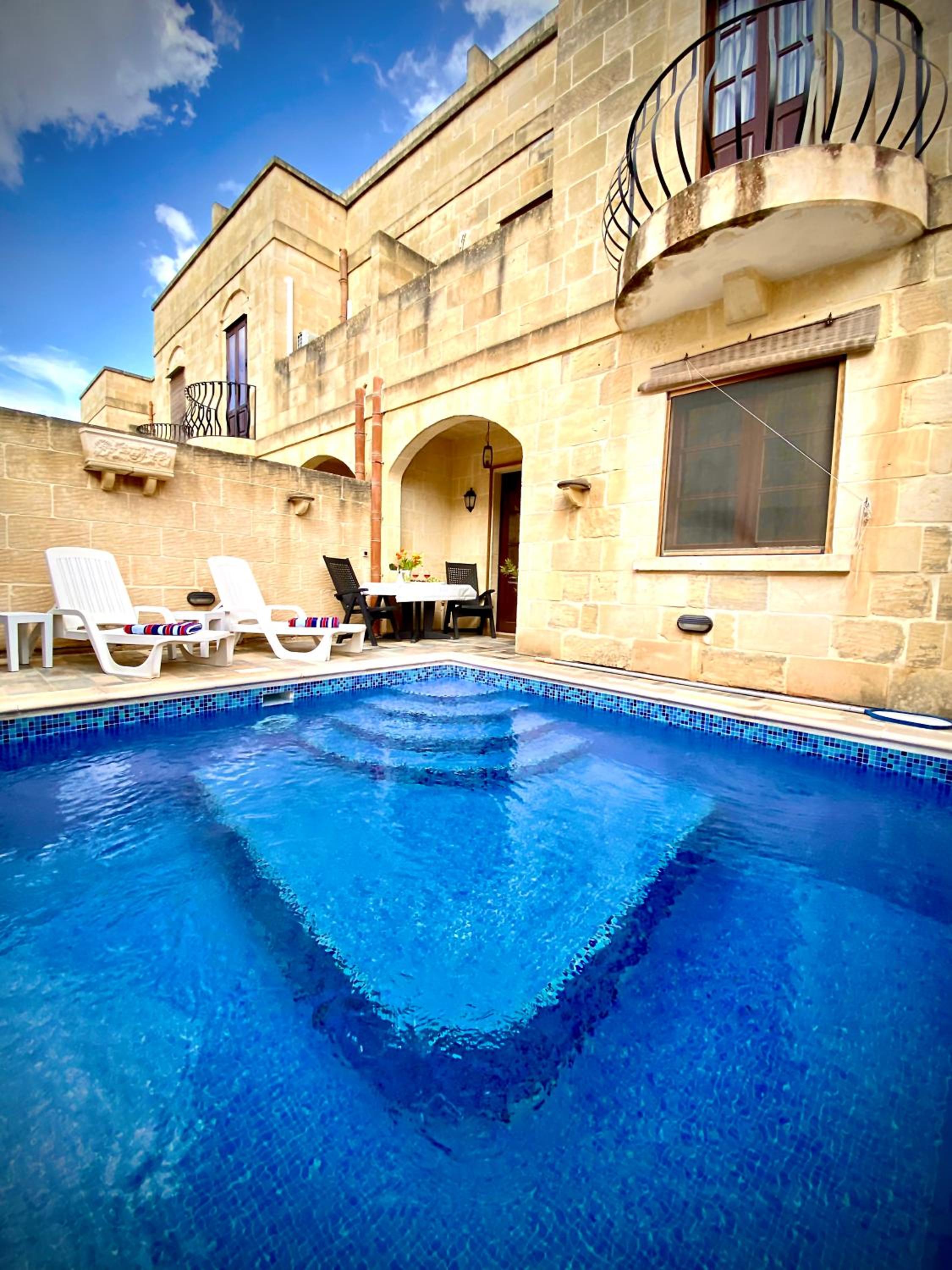 Farmhouse Grazzja with pool view 4
