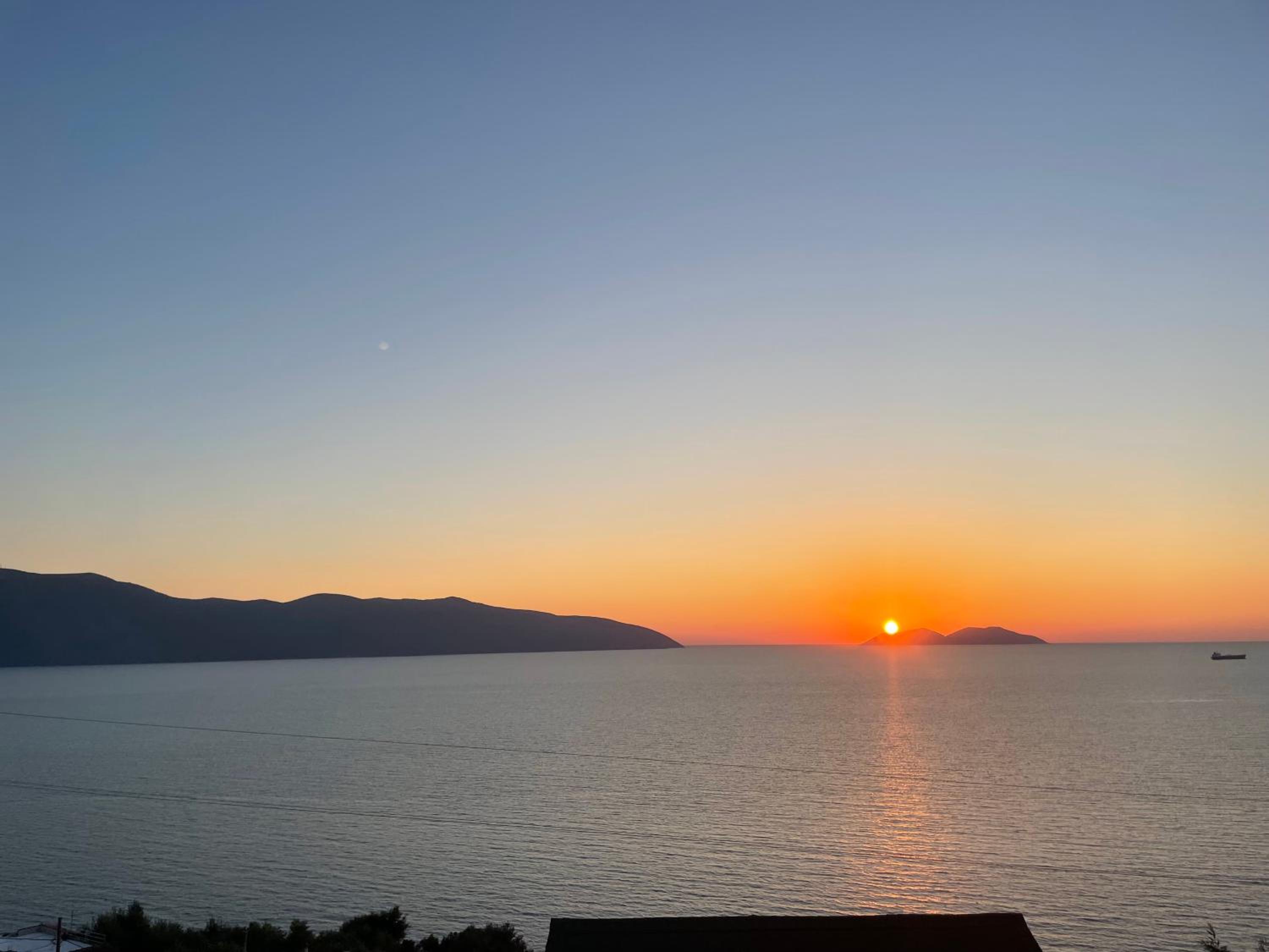 Sunset Vista Guesthouse