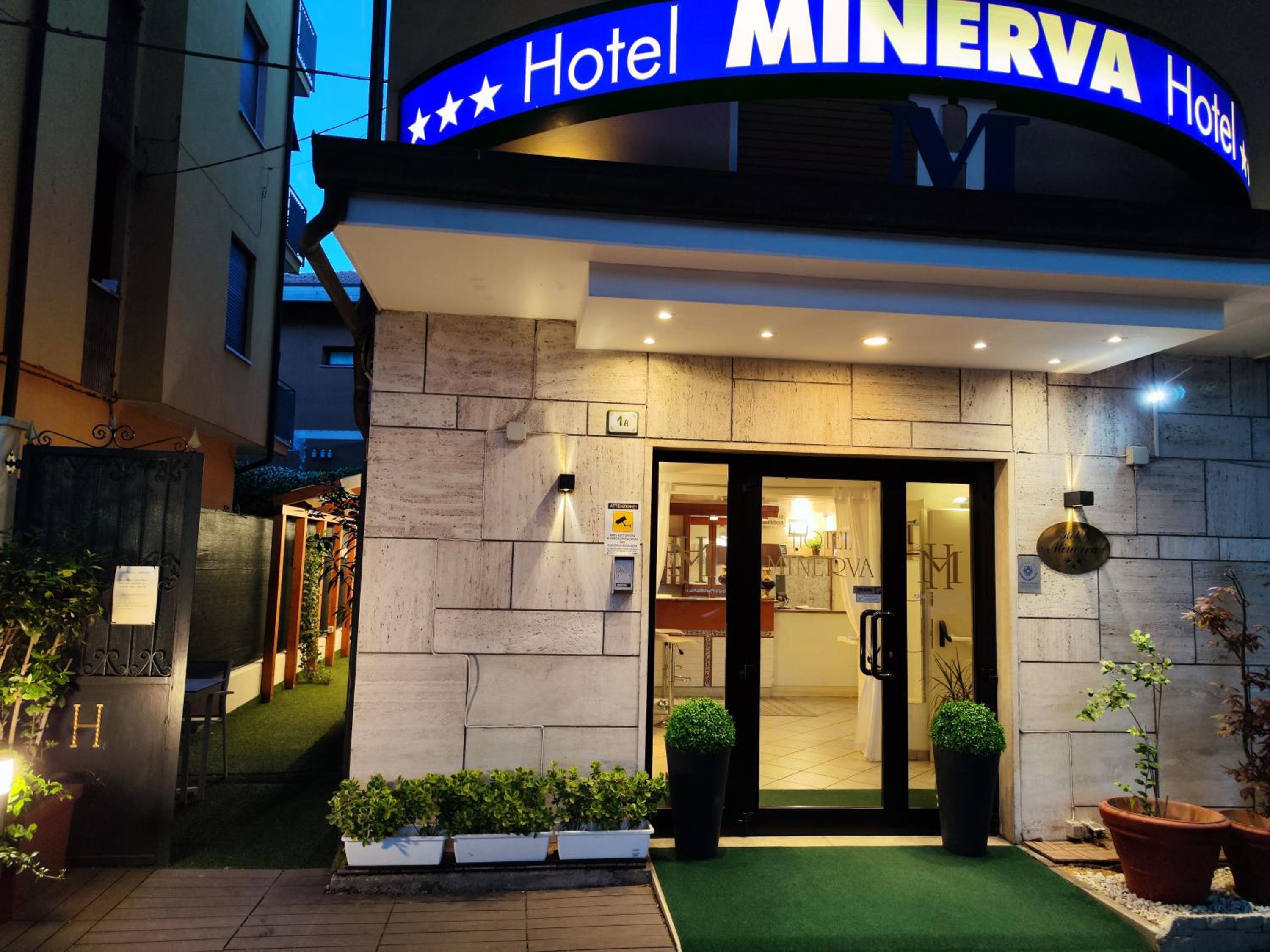 Hotel Minerva - Image 1