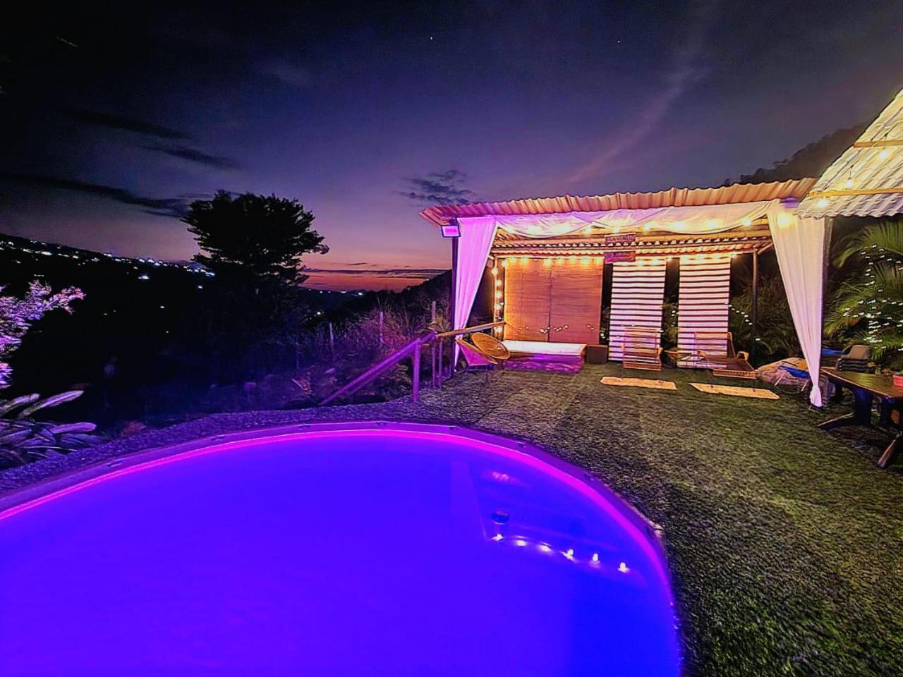 Posada Turistica Rural y Glamping Altos del Dorado La Mesa